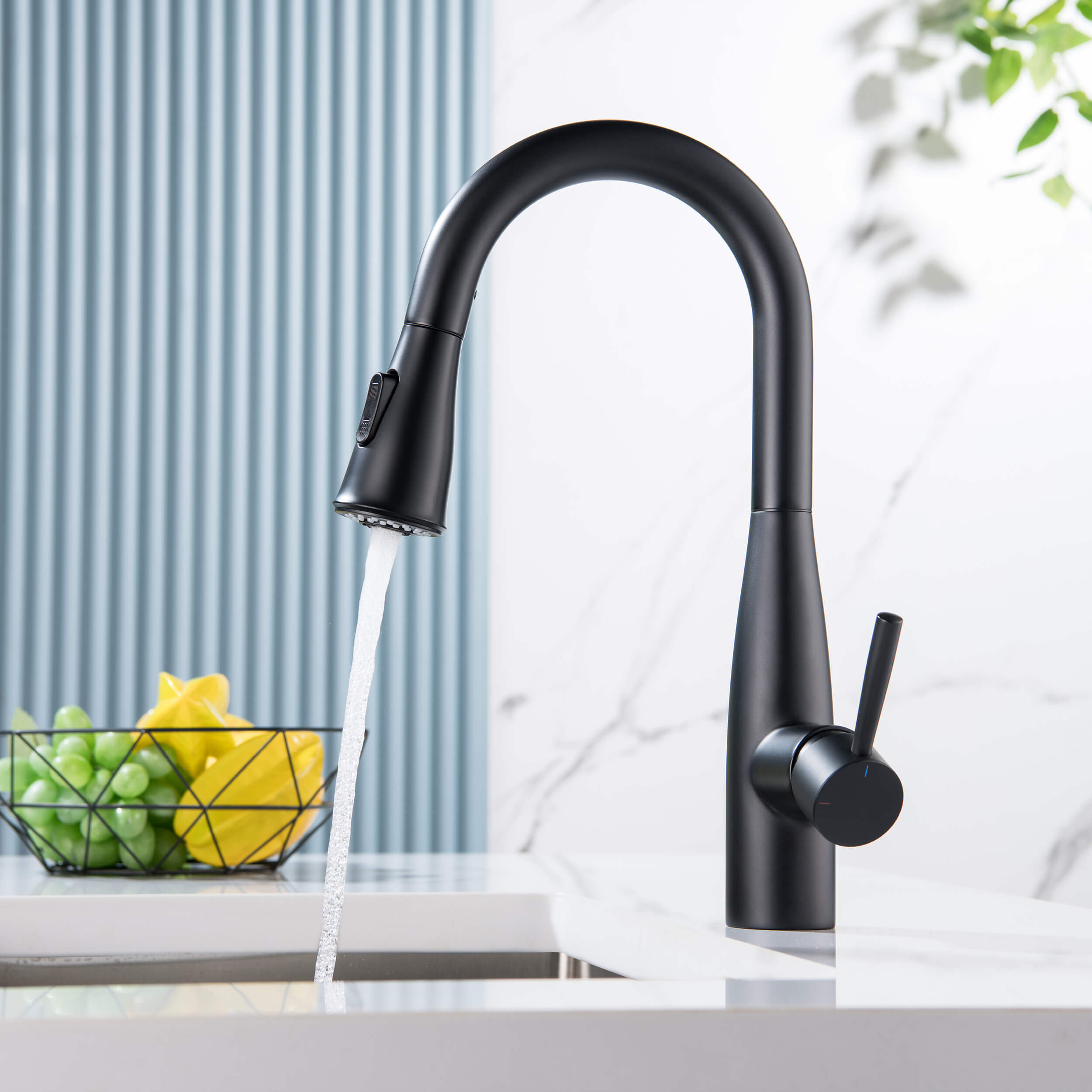 Plano Single Handle Pull Down Kitchen Sink Faucet