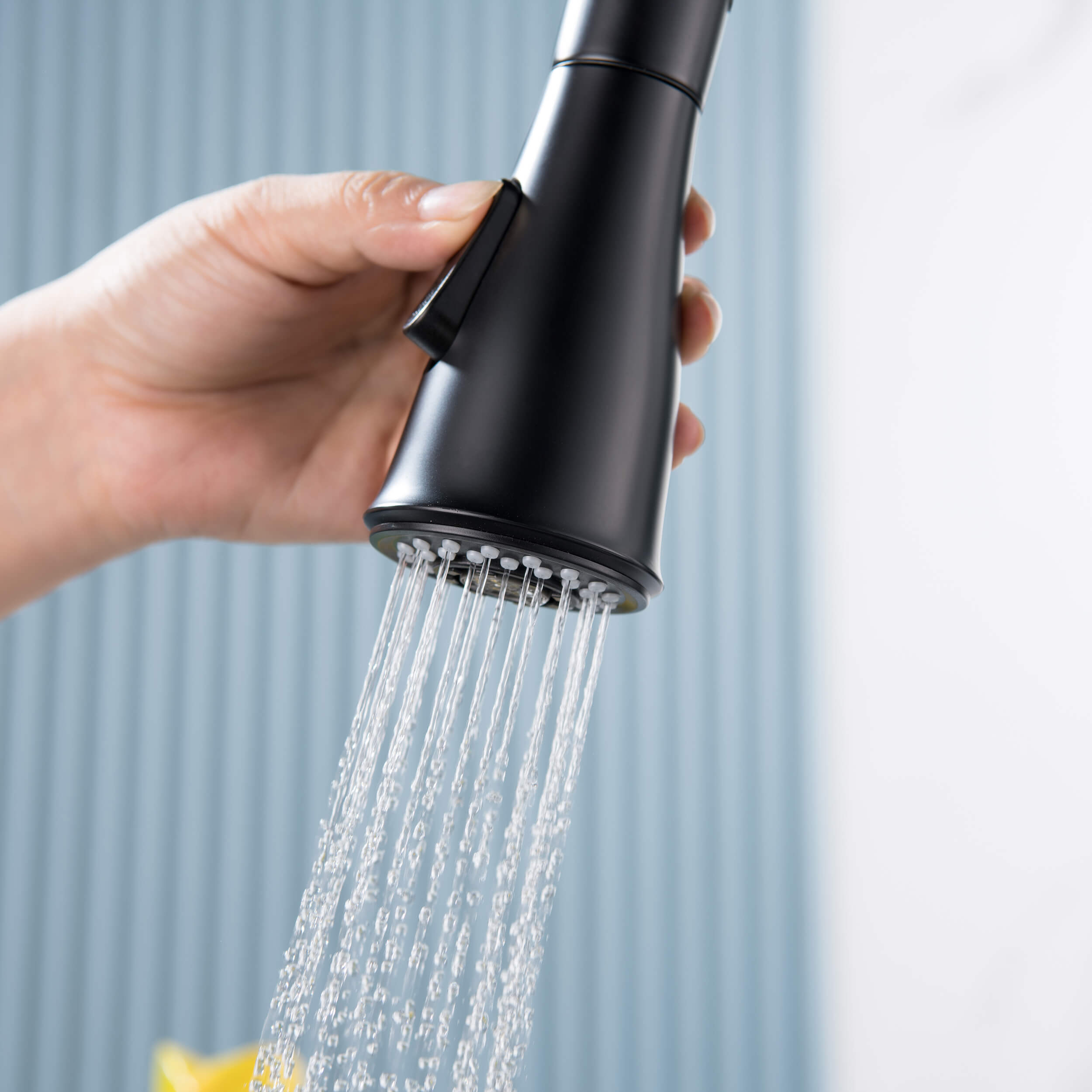 Plano Single Handle Pull Down Kitchen Sink Faucet