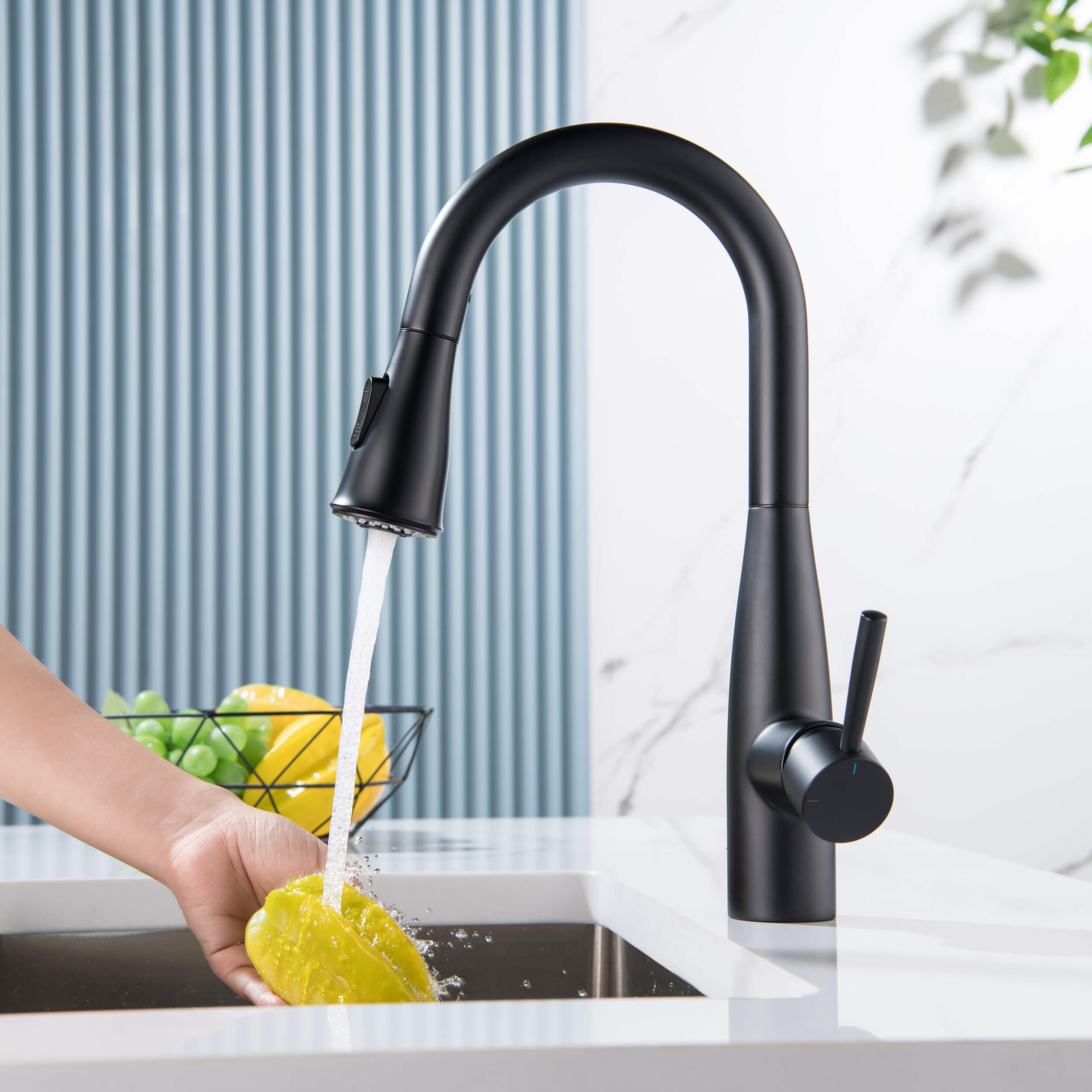 Plano Single Handle Pull Down Kitchen Sink Faucet