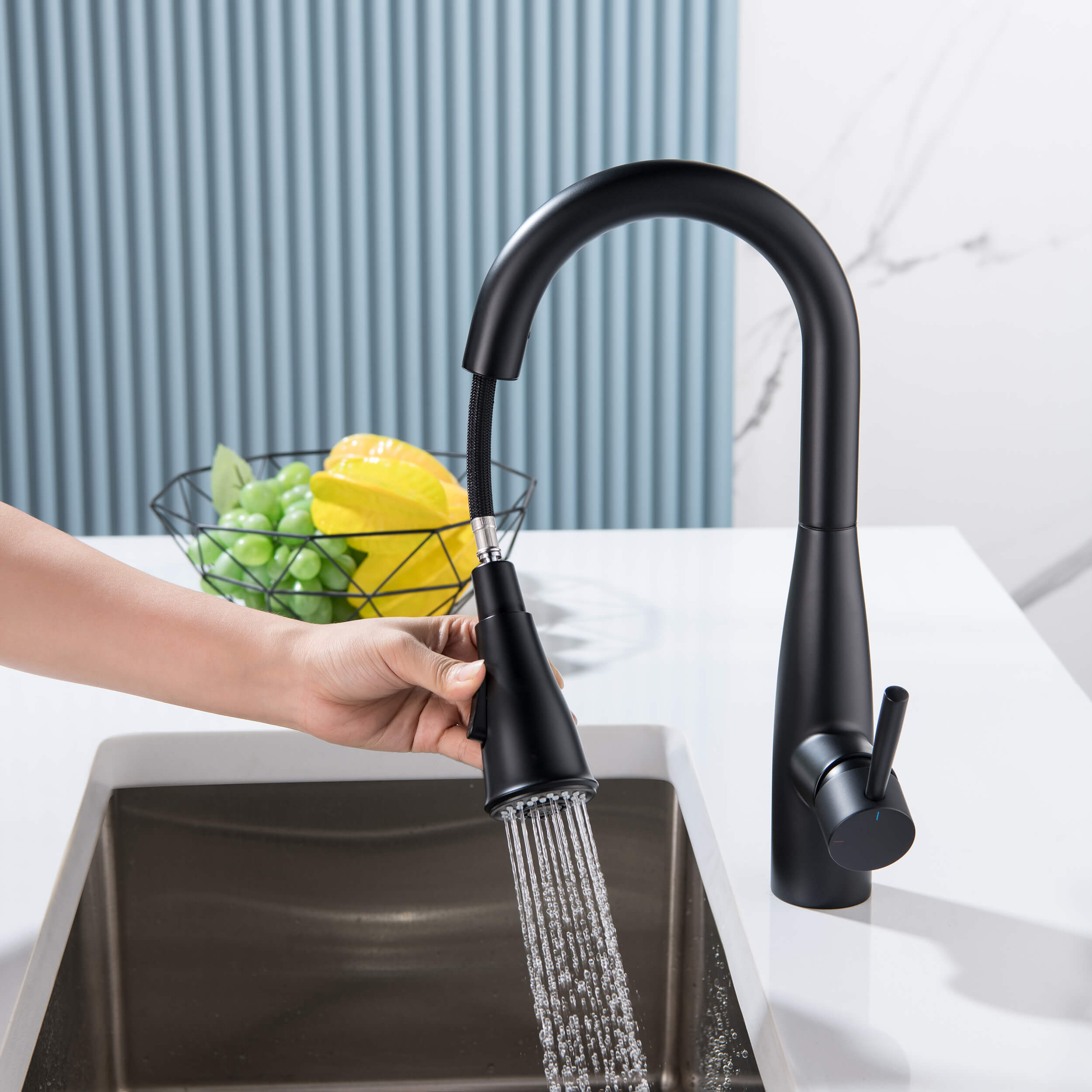Plano Single Handle Pull Down Kitchen Sink Faucet