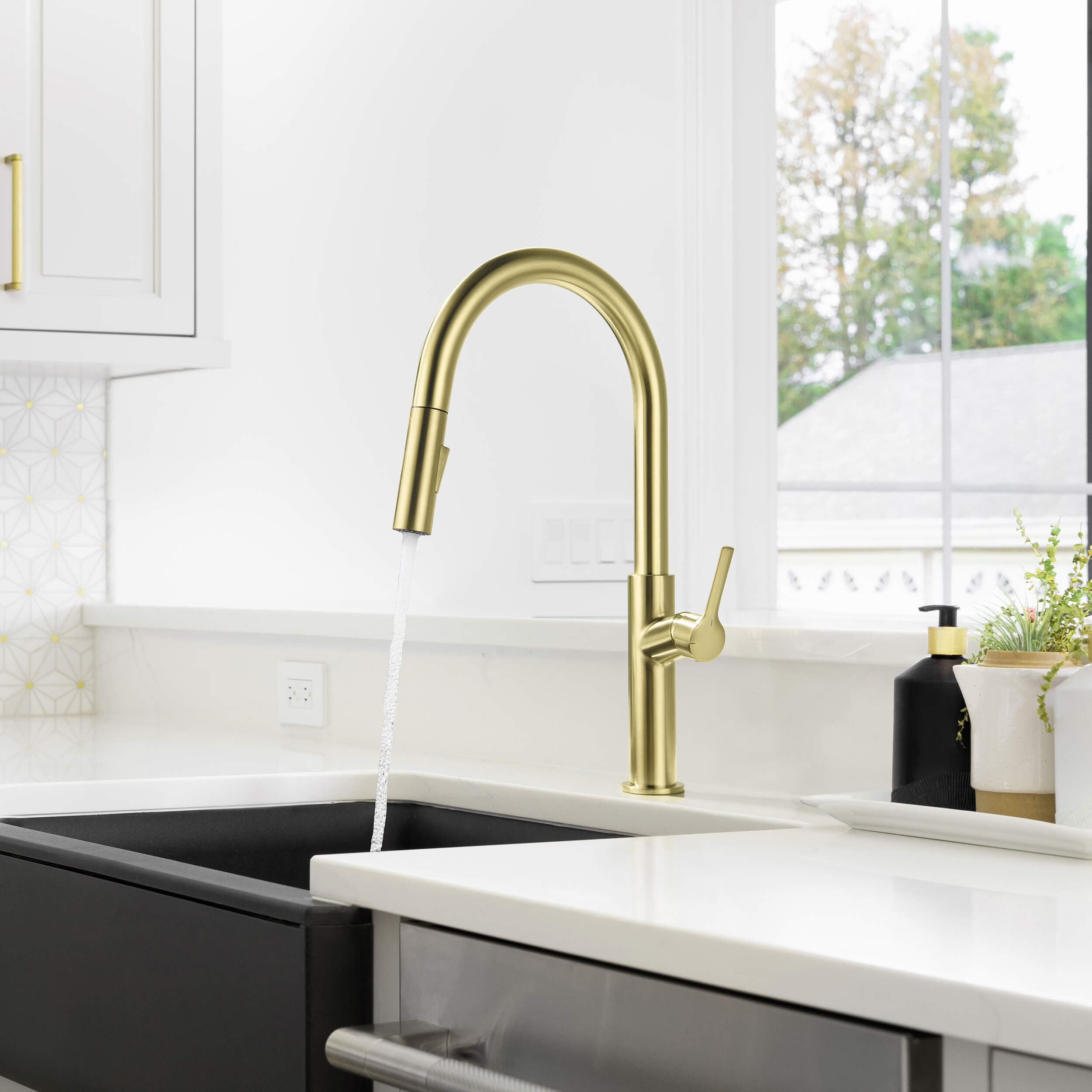 Neo Single Handle Pull Down Kitchen Sink Faucet