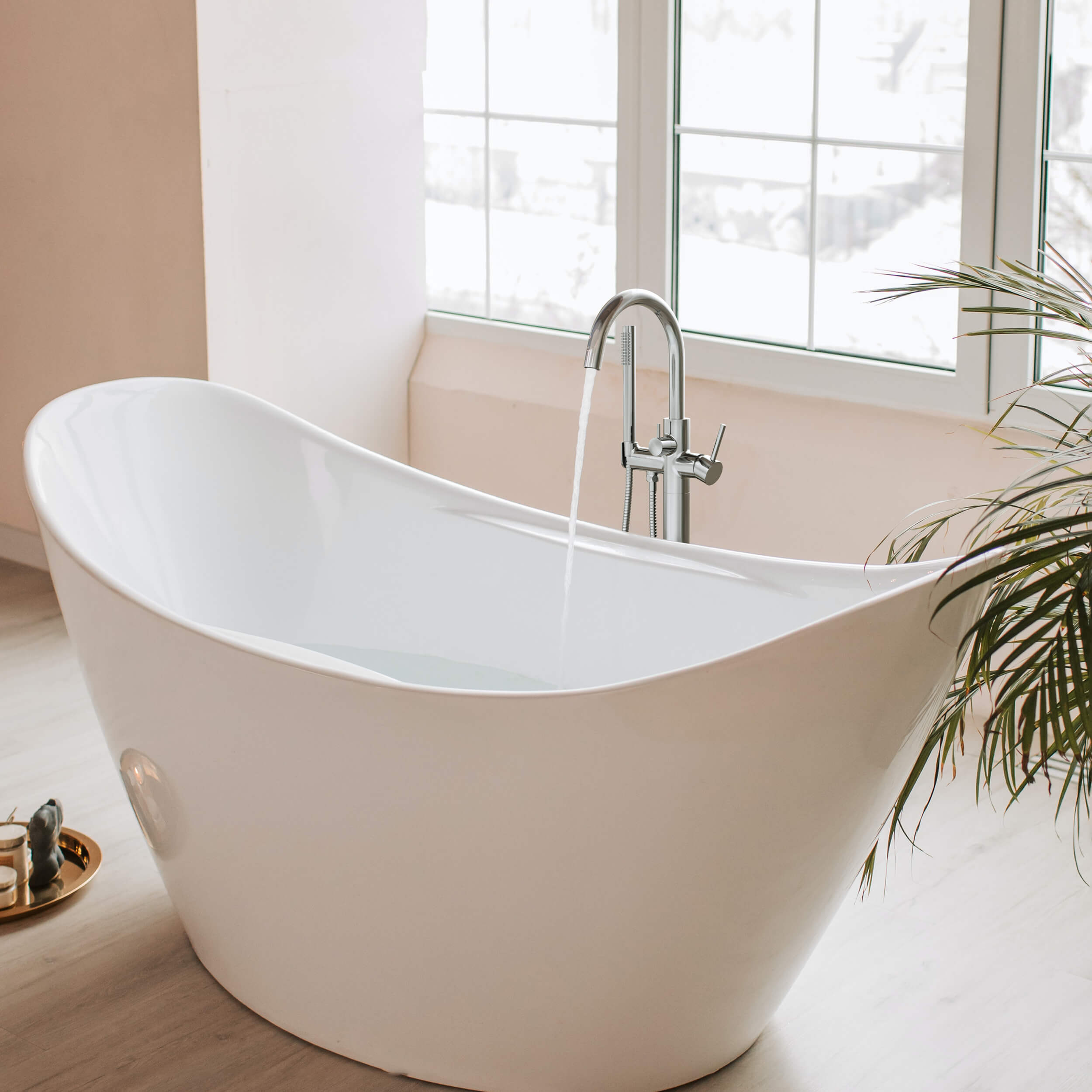 Halo Floor Mount Tub Filler With Hand Shower