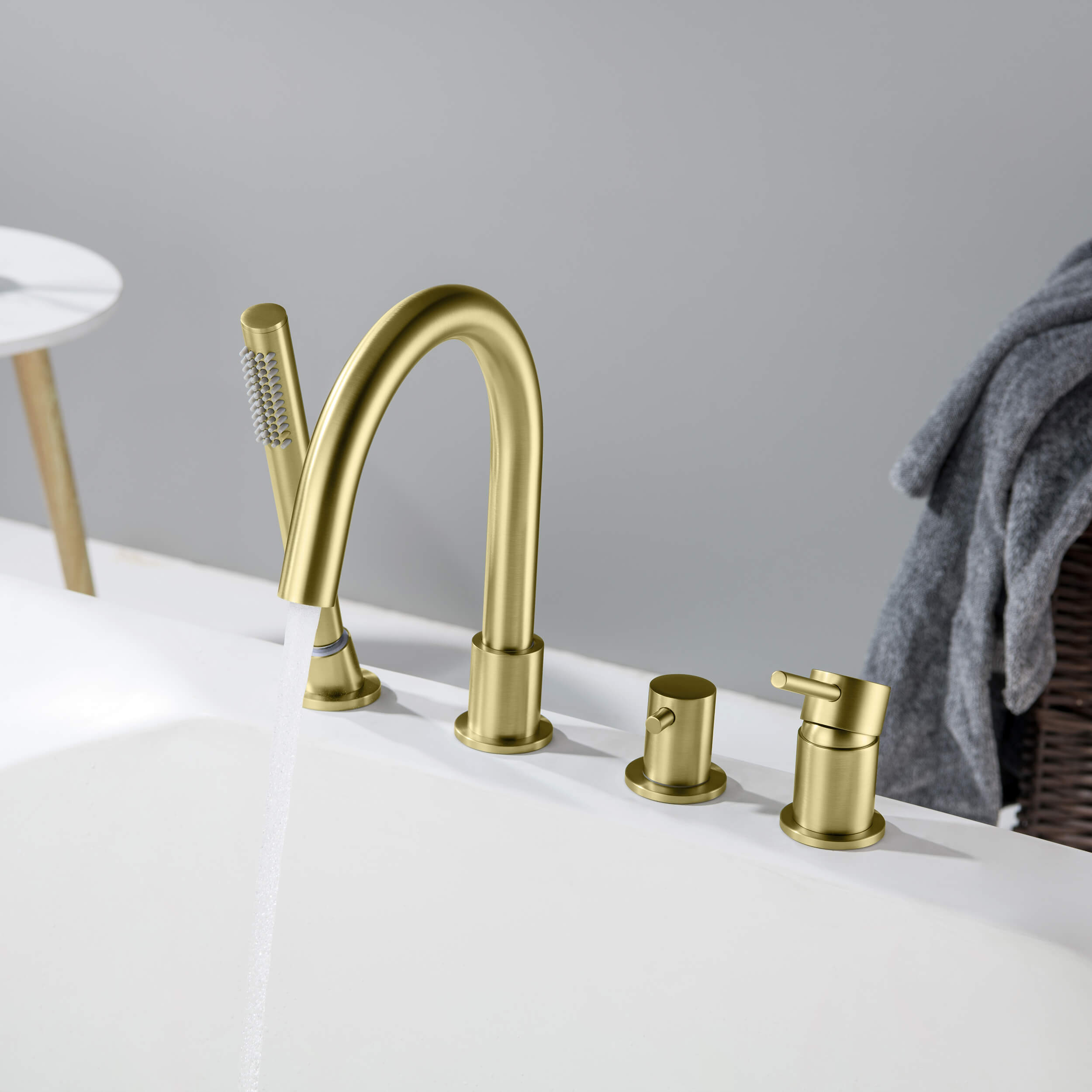 Halo Deck Mounted Bathtub Faucet with Hand Shower