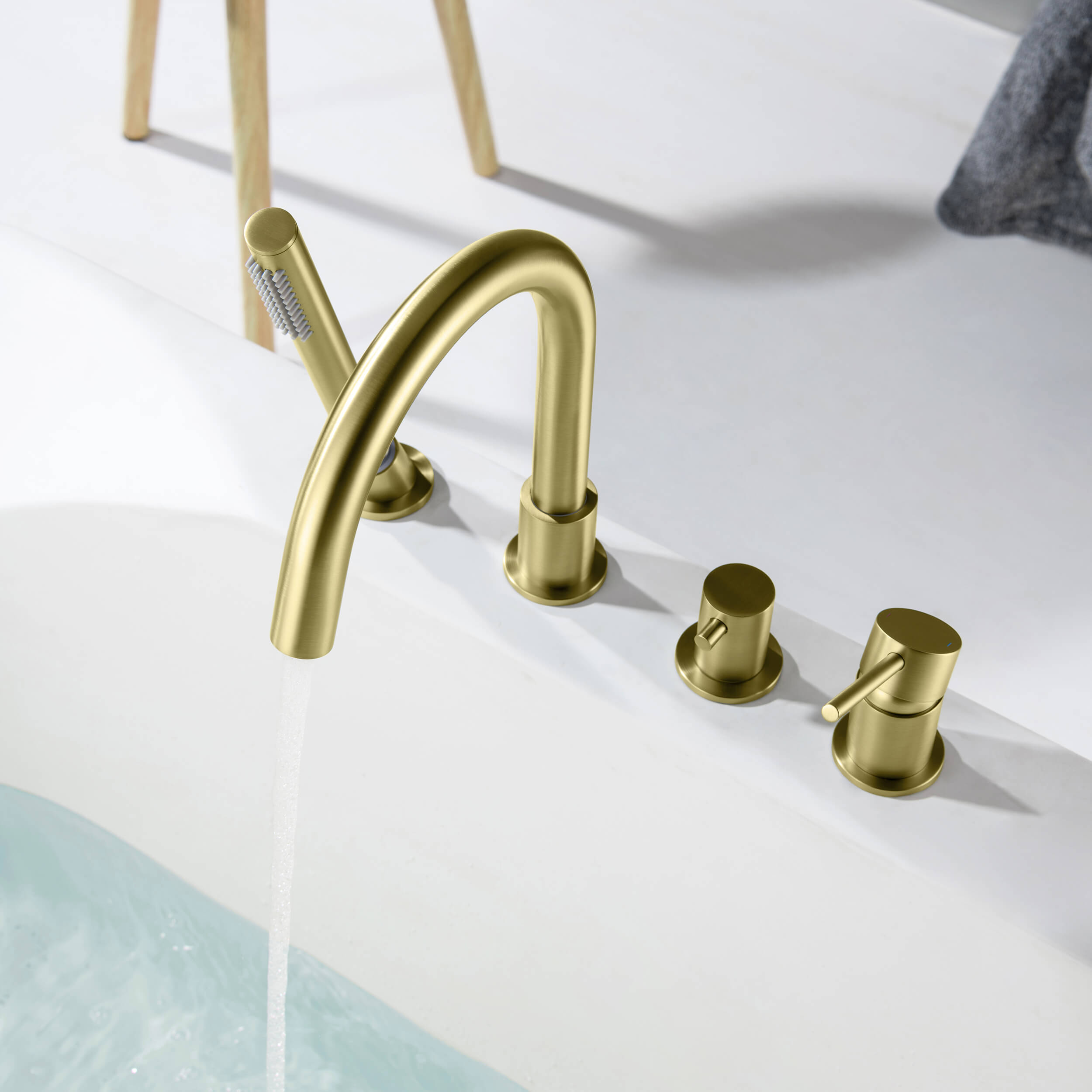 Halo Deck Mounted Bathtub Faucet with Hand Shower