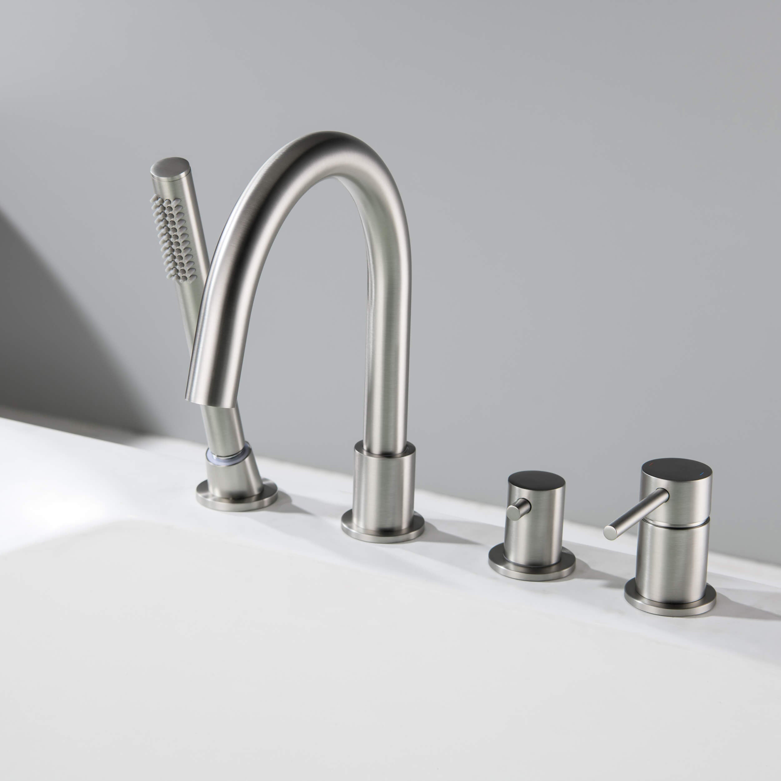 Halo Deck Mounted Bathtub Faucet with Hand Shower