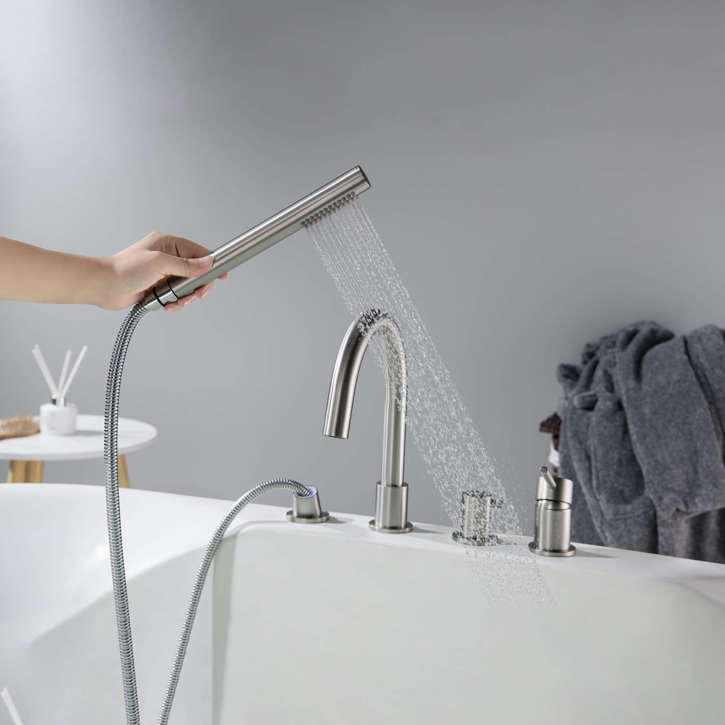 Halo Deck Mounted Bathtub Faucet with Hand Shower