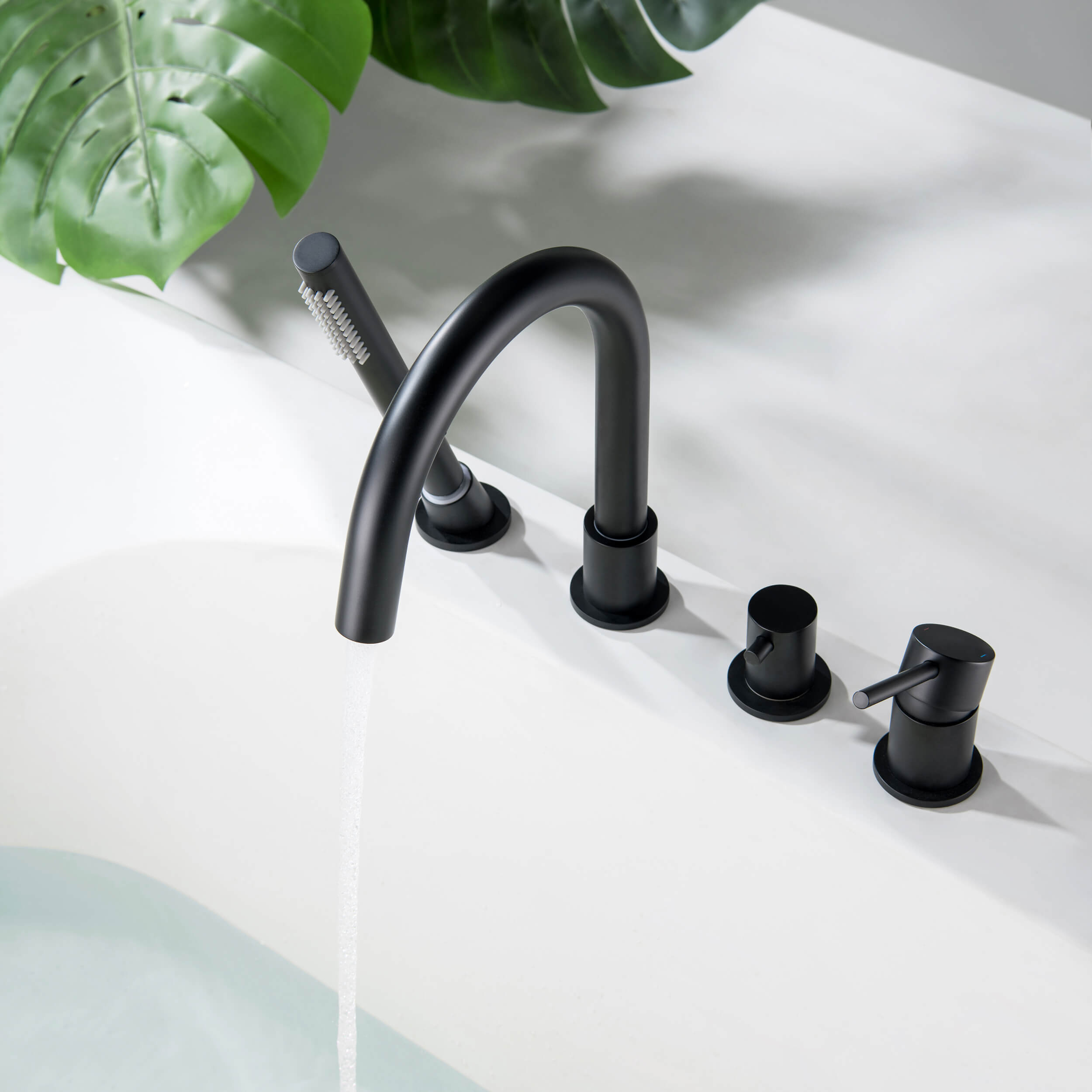 Halo Deck Mounted Bathtub Faucet with Hand Shower