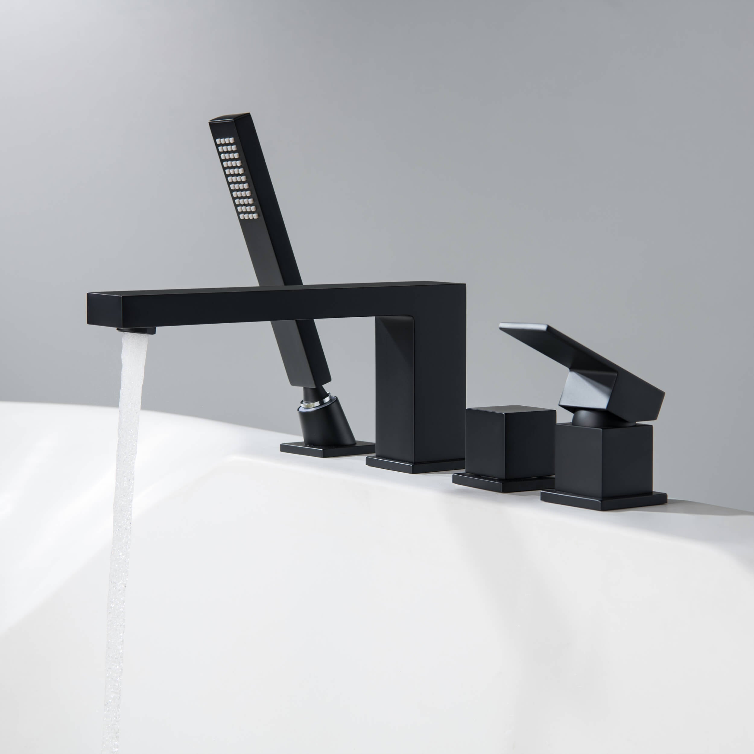 Quadra Deck Mounted Bathtub Faucet with Hand Shower