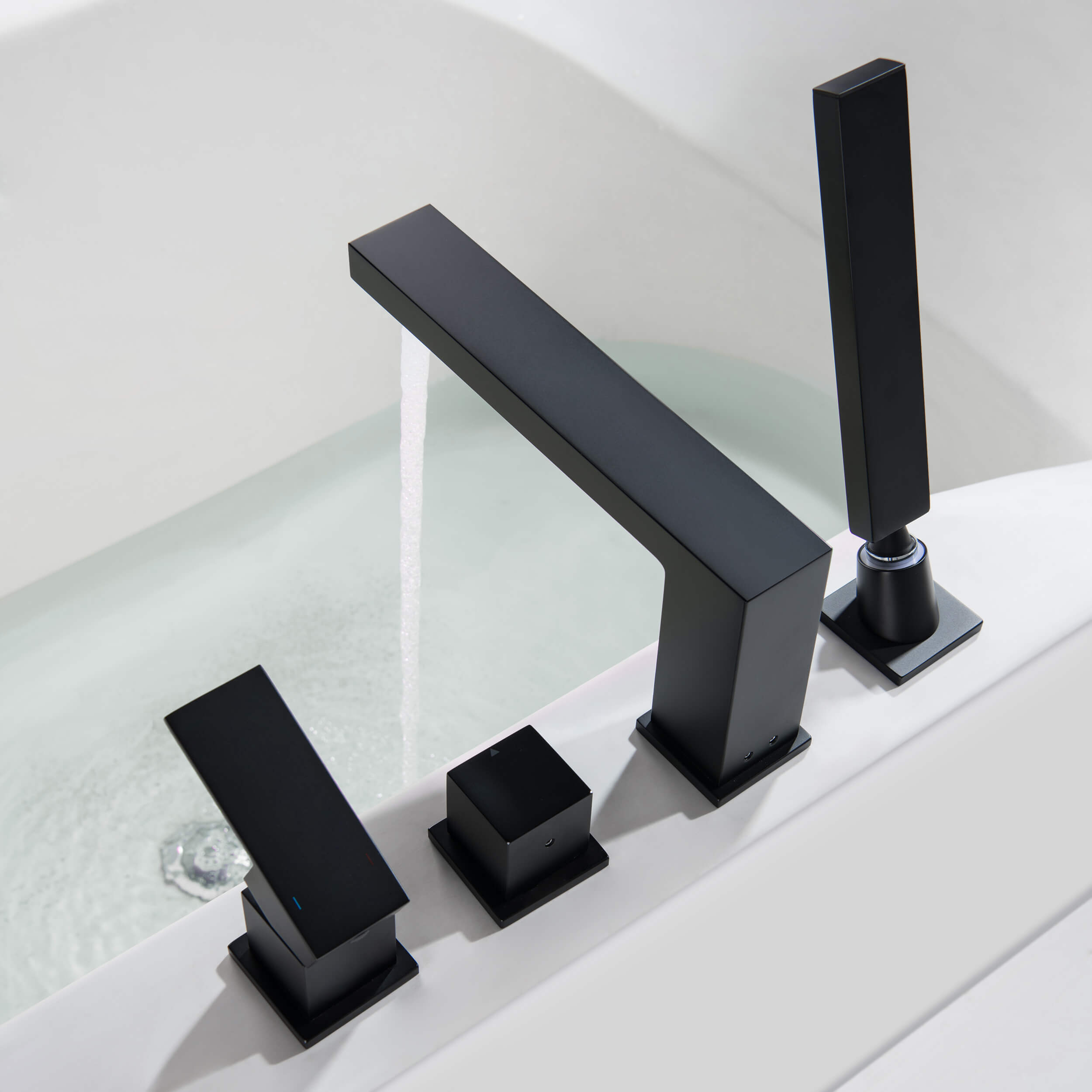 Quadra Deck Mounted Bathtub Faucet with Hand Shower