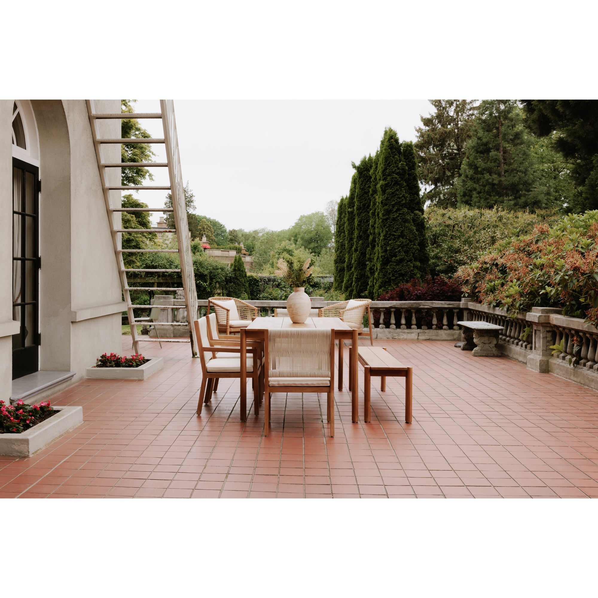 Moes Tempo Outdoor Dining Bench Natural CV-1021-24