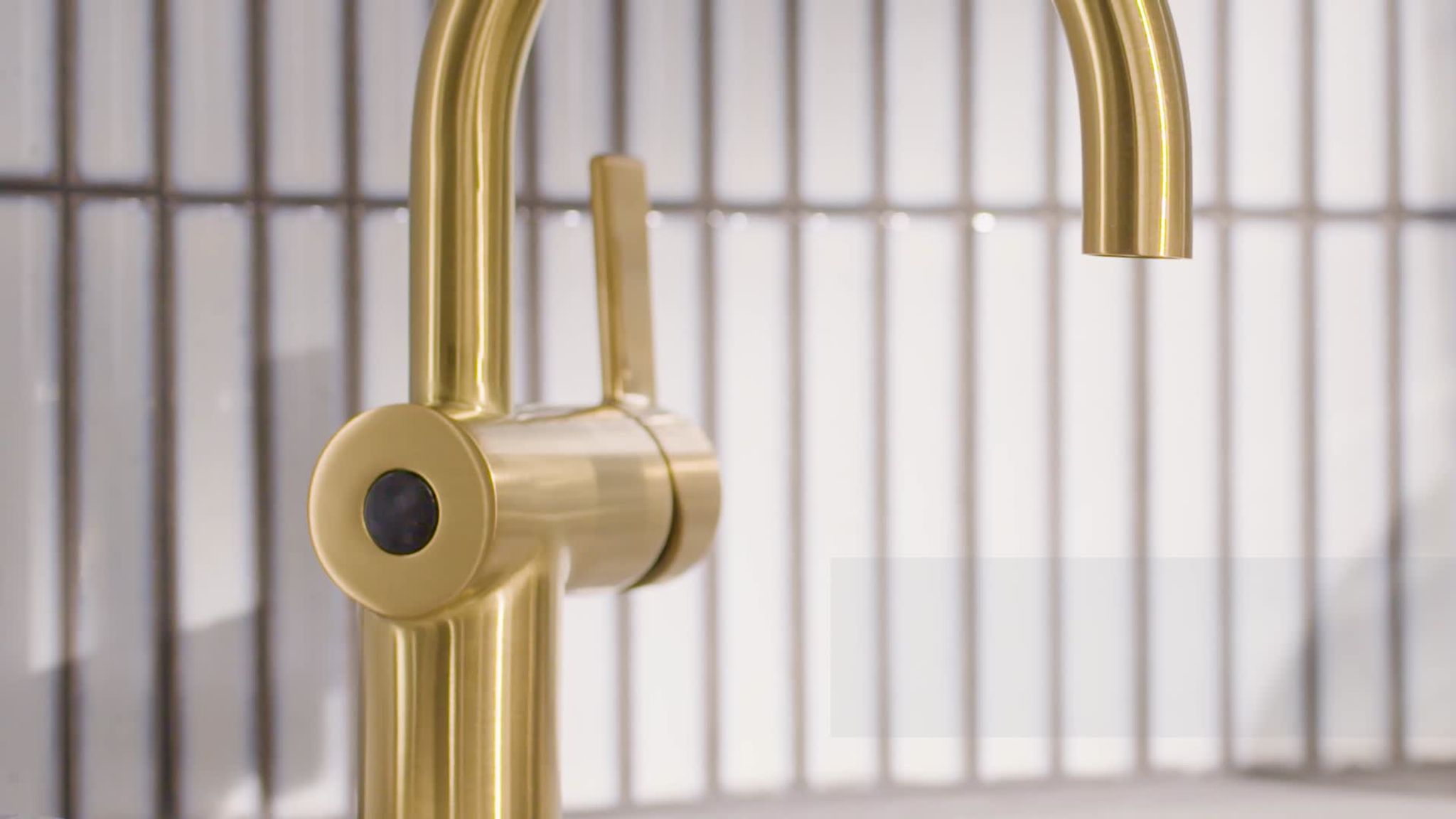 Cia MotionSense One-Handle Touchless Bathroom Faucet