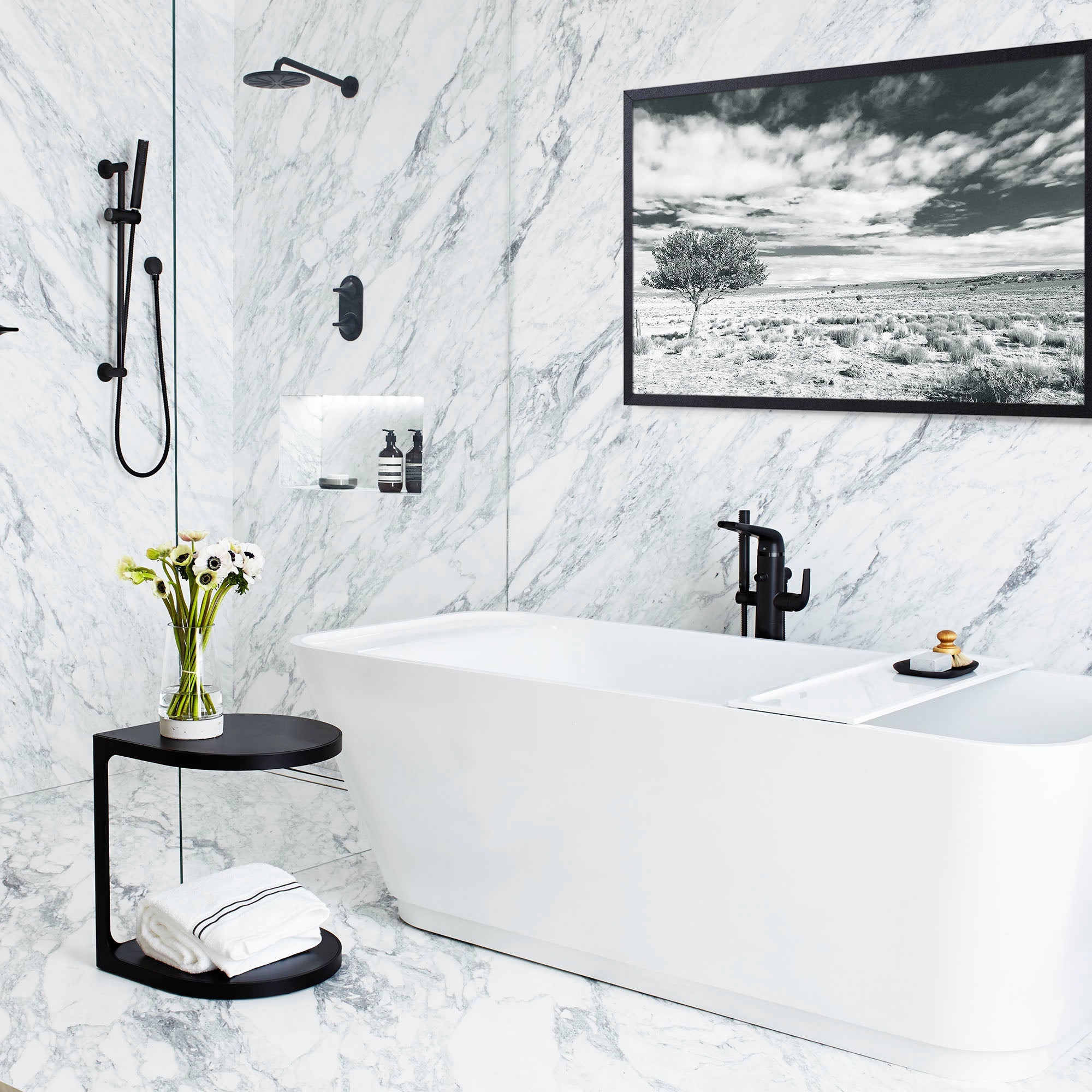 MAIDSTONE | DXV Modulus 72 in. x 32 in. Freestanding Bathtub