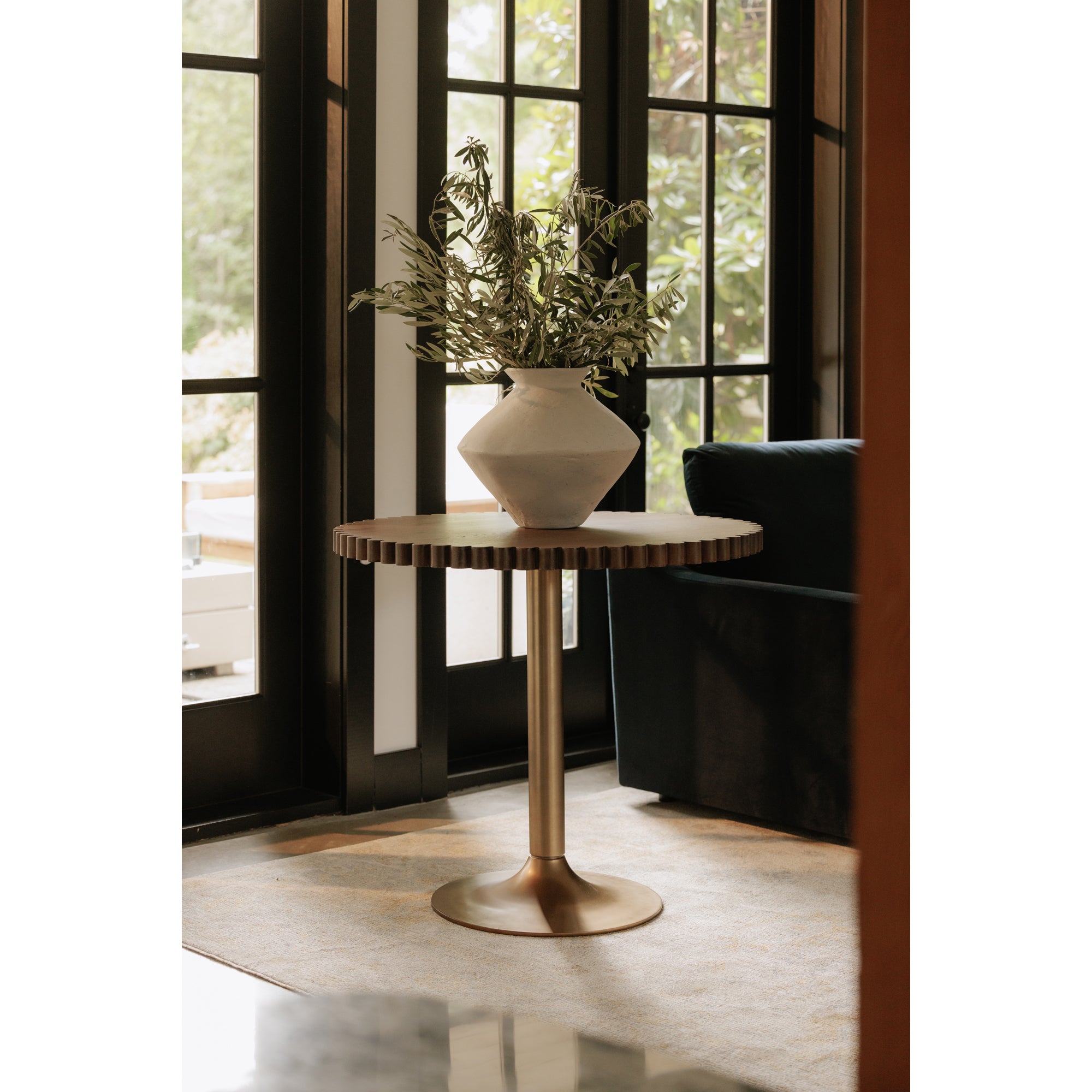 Moes Raja Medium Decorative Vessel White DD-1036-18