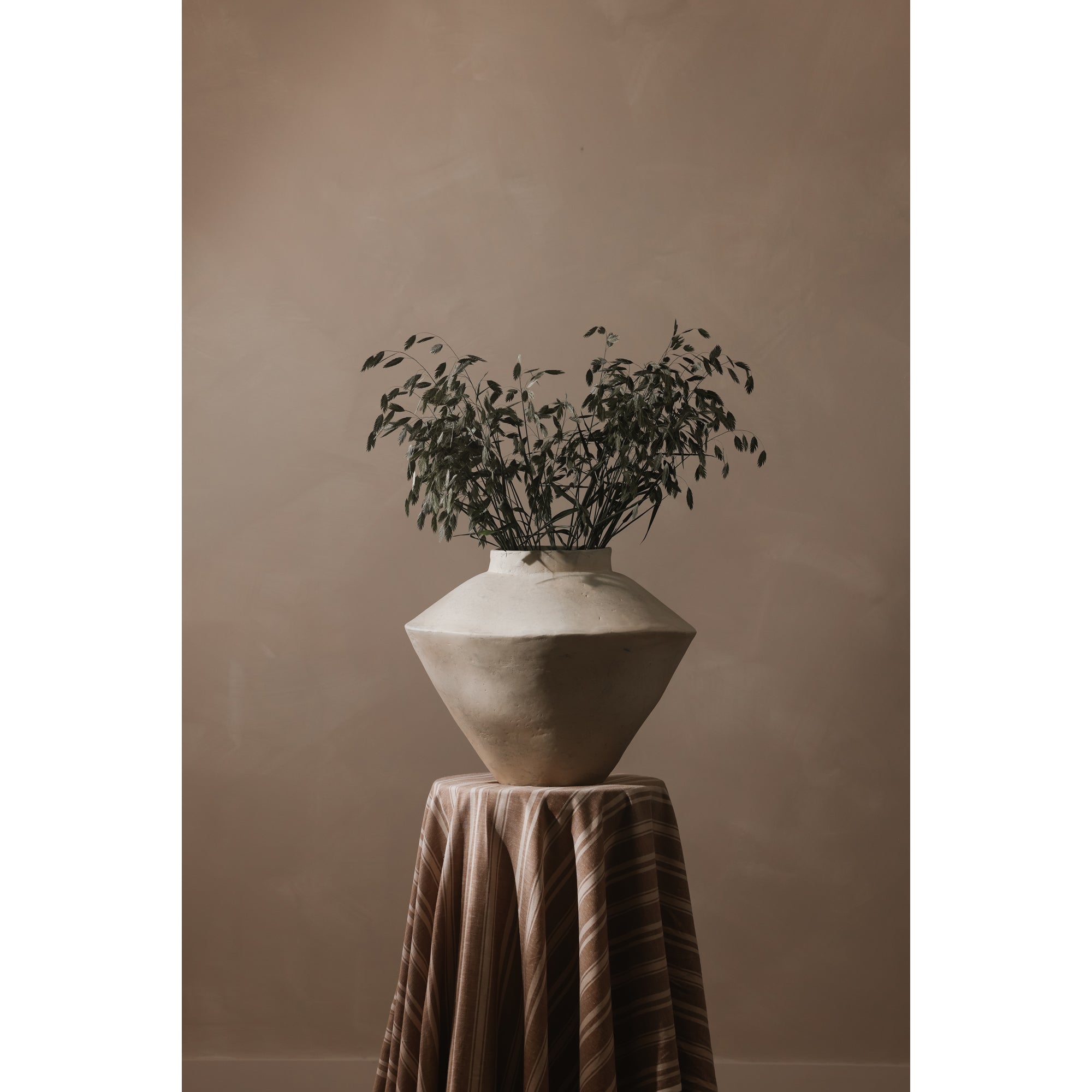 Moes Raja Large Decorative Vessel Beige DD-1040-18