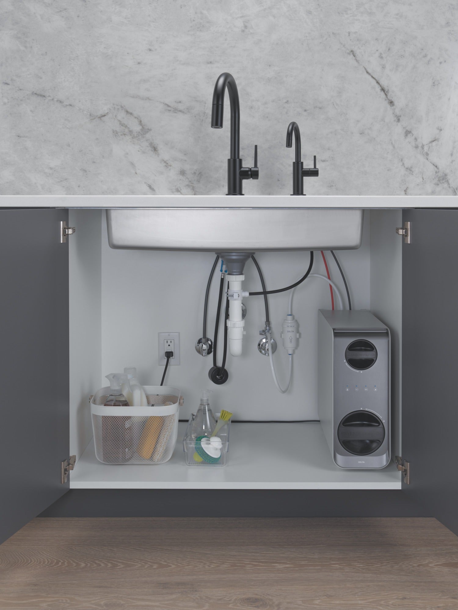 Delta Trinsic® Single Handle Pull-Down Kitchen Faucet
