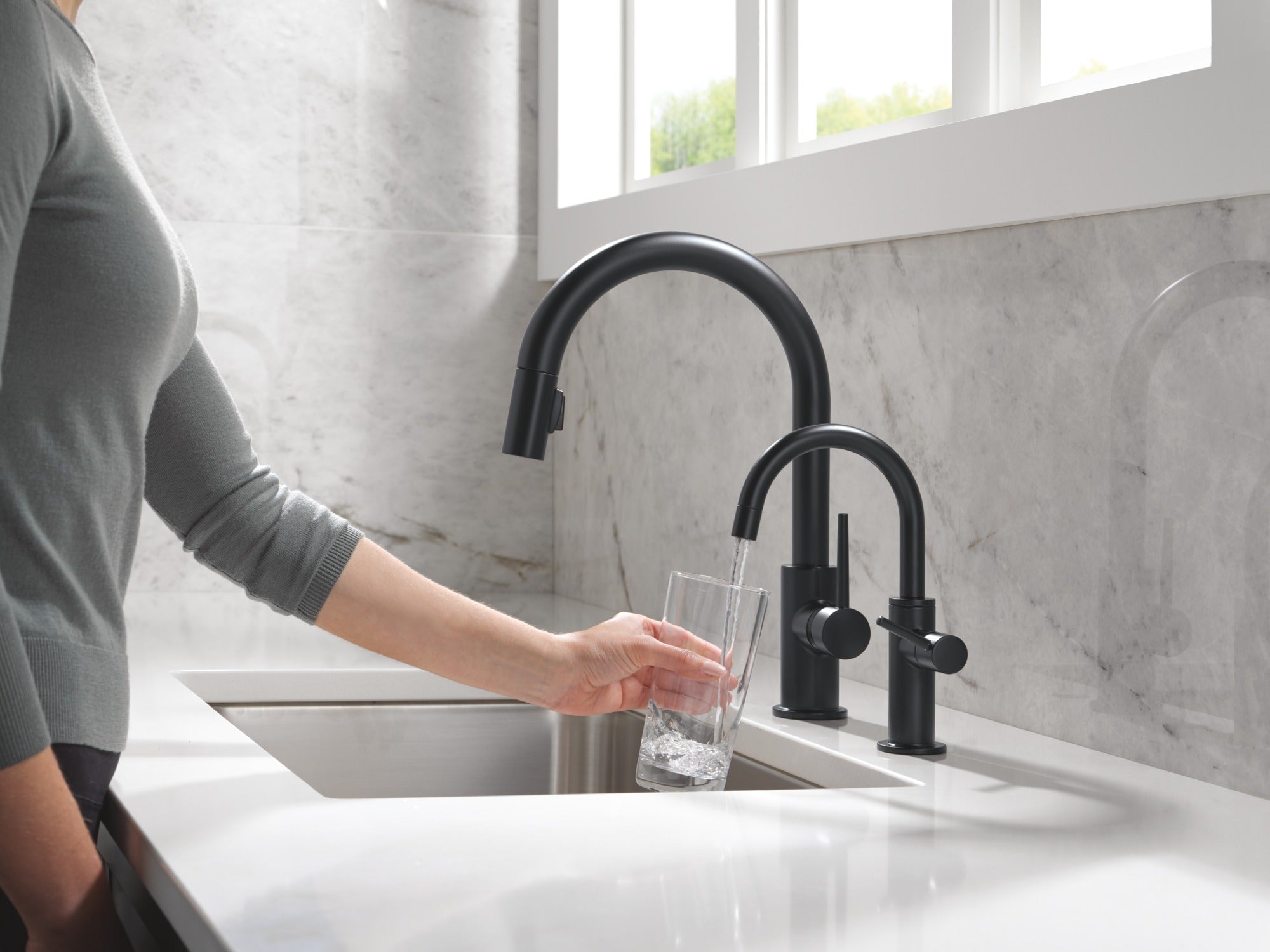 Delta Trinsic® Single Handle Pull-Down Kitchen Faucet