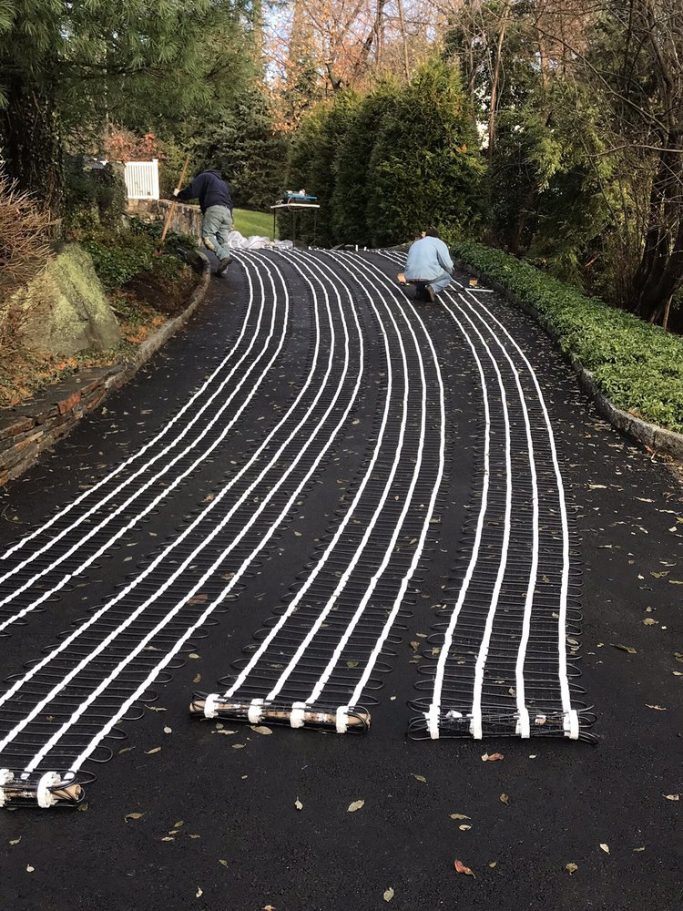 Warmup Snow Melting Cable, 420, 16.4' cold lead, 12 W/ft, twin-conductor heating cable, 20.8 Amps, 240V, 5000W.  Covers 100-170 Sq Ft of heated area
