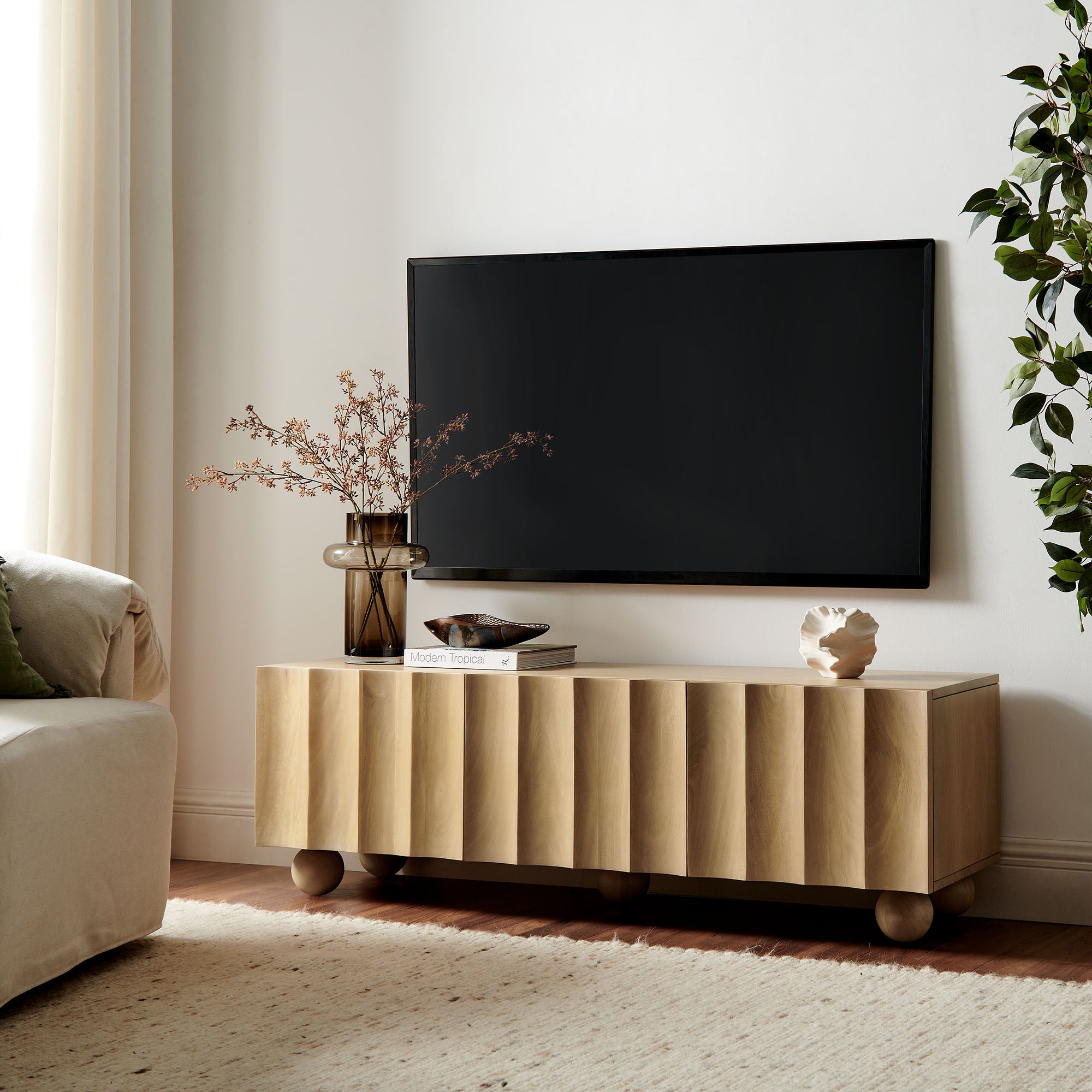 Modway Sorren Scalloped 54" Wood TV Stand