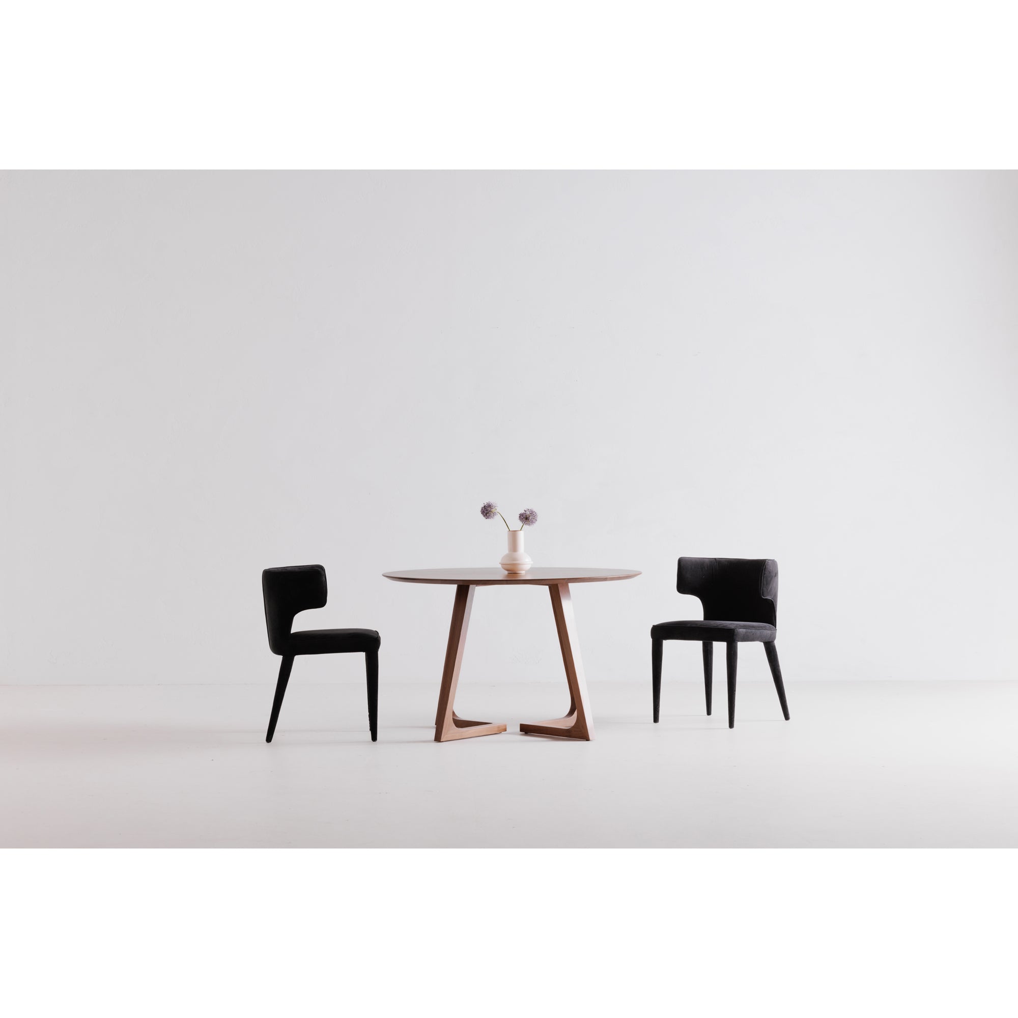 Moes Jennaya Dining Chair Black EH-1103-02