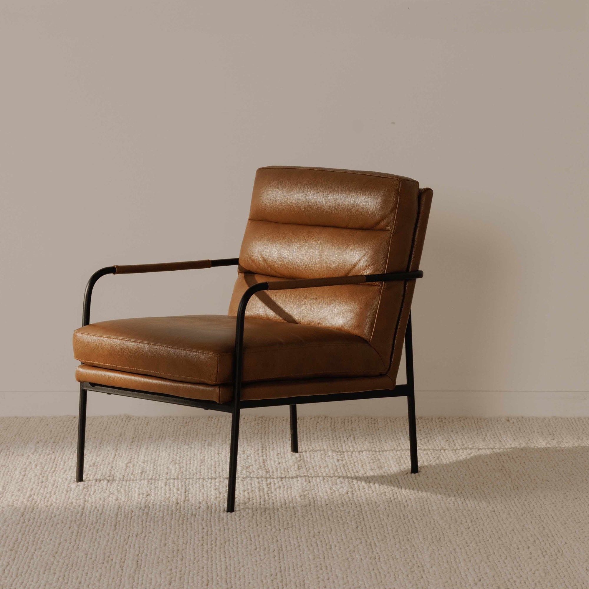 Moes Verlaine Armchair Chestnut Brown EQ-1013-03