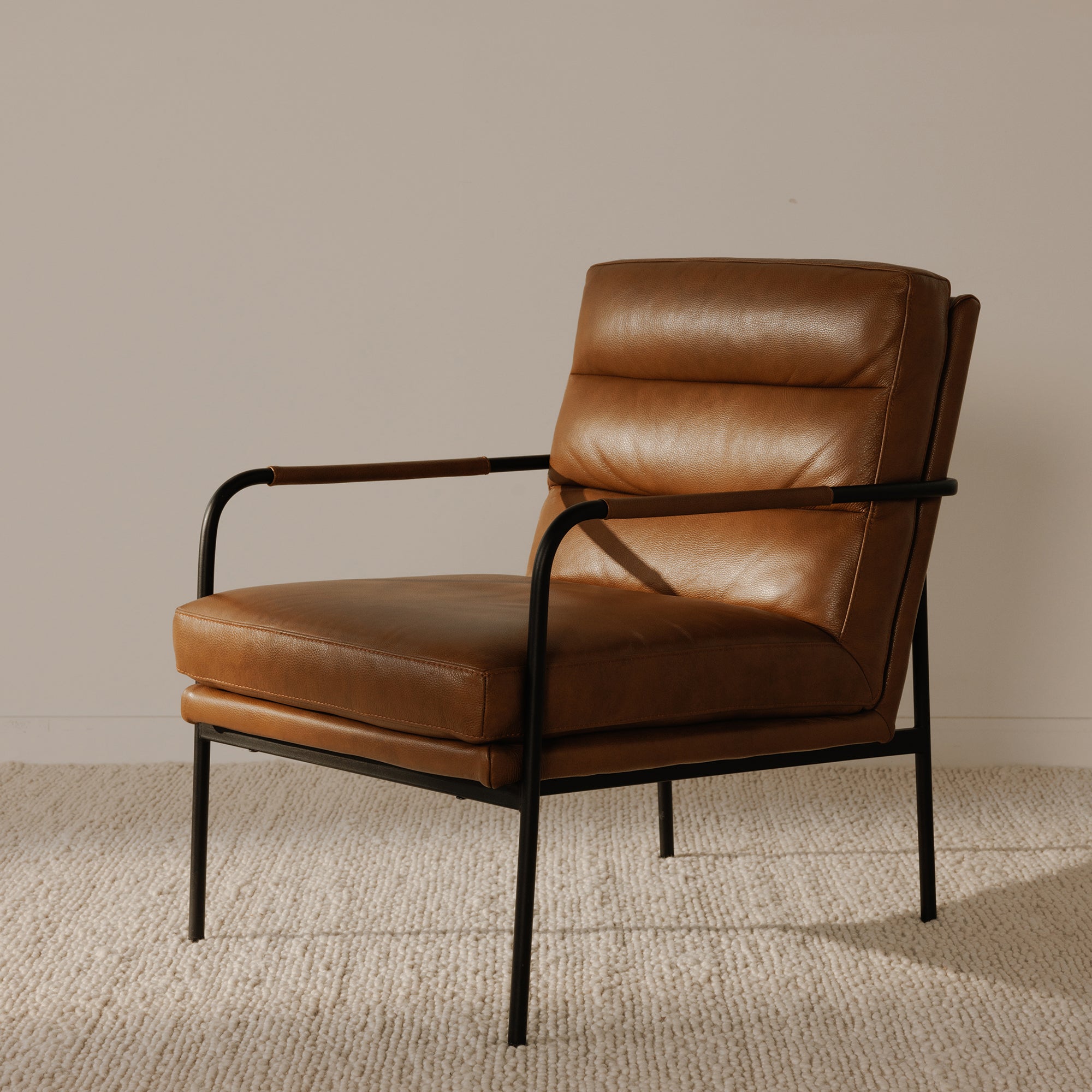 Moes Verlaine Armchair Chestnut Brown EQ-1013-03