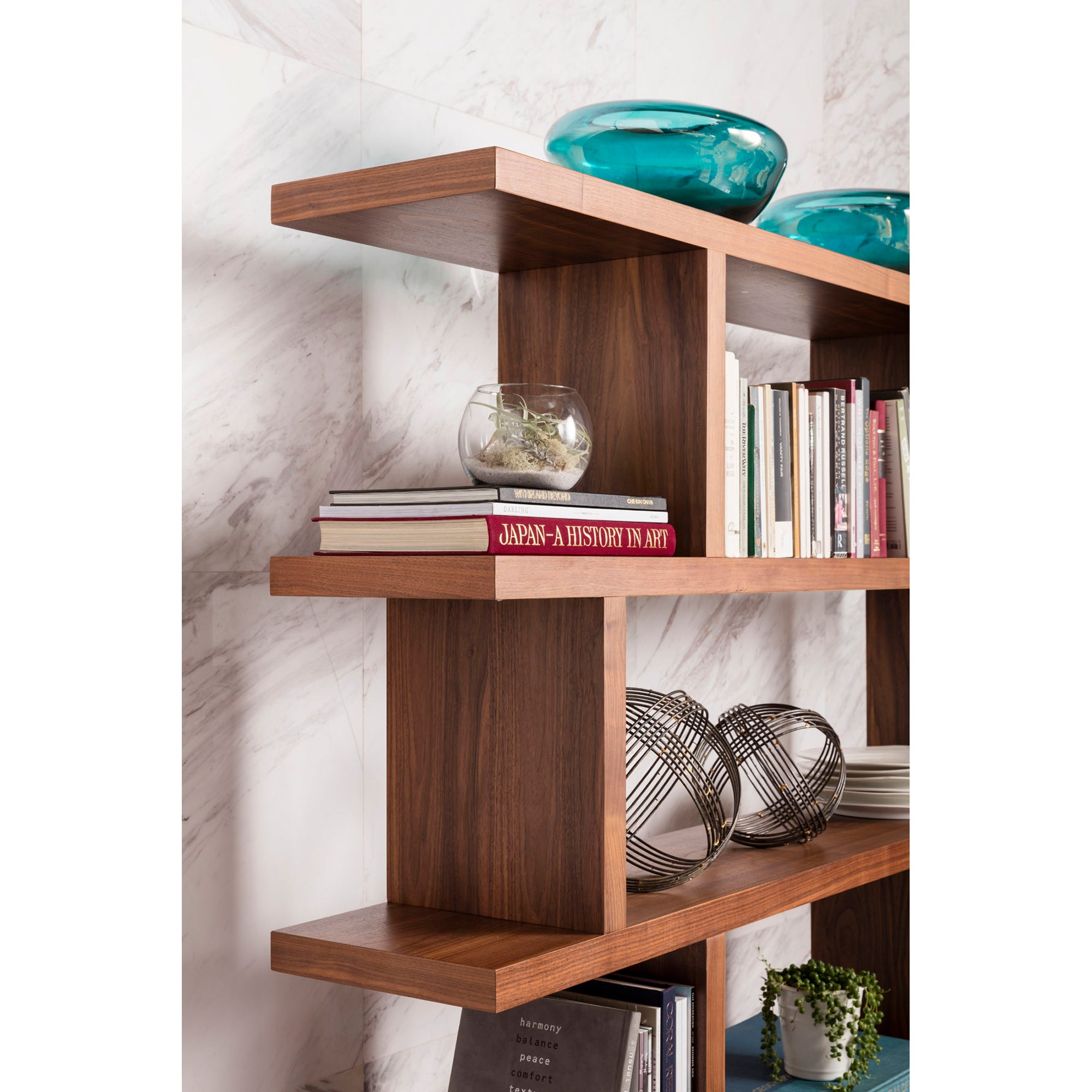 Moes Miri Large Shelf Walnut ER-1073-03