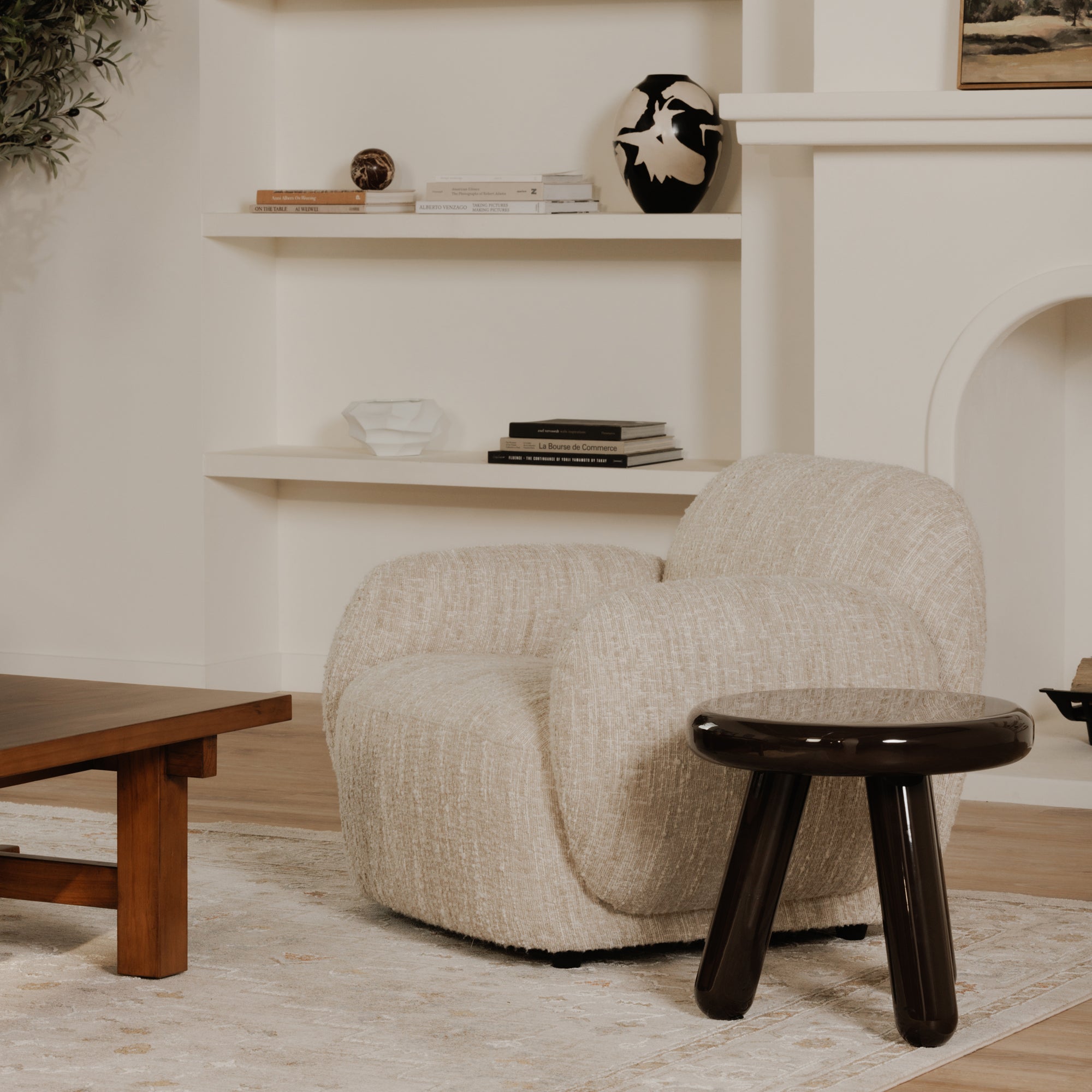 Moes Joy Accent Table Dark Brown Lacquer EW-1020-20