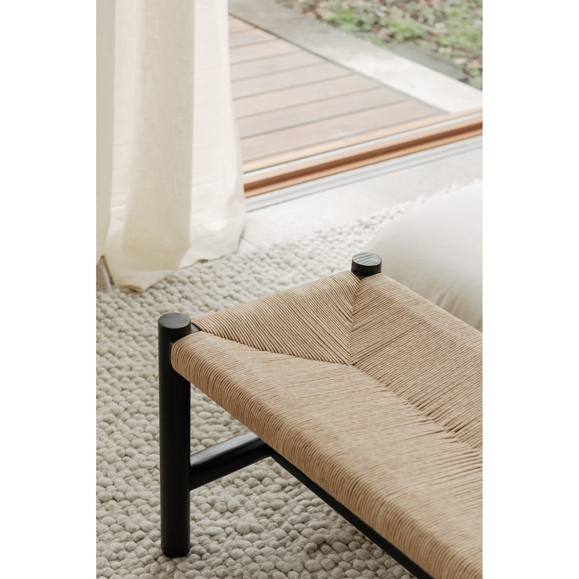 Moes Hawthorn Large Bench Black FG-1028-02