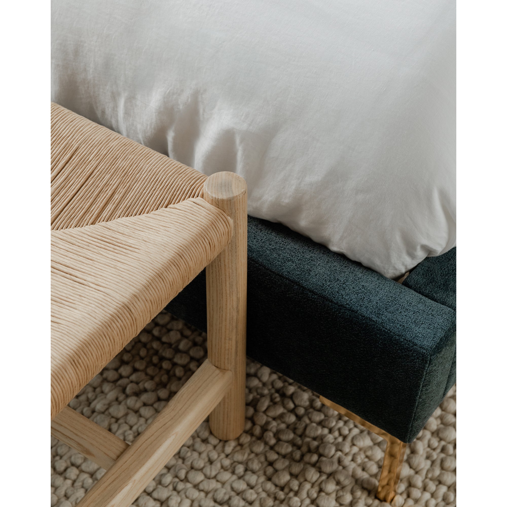 Moes Hawthorn Large Bench Natural FG-1028-24