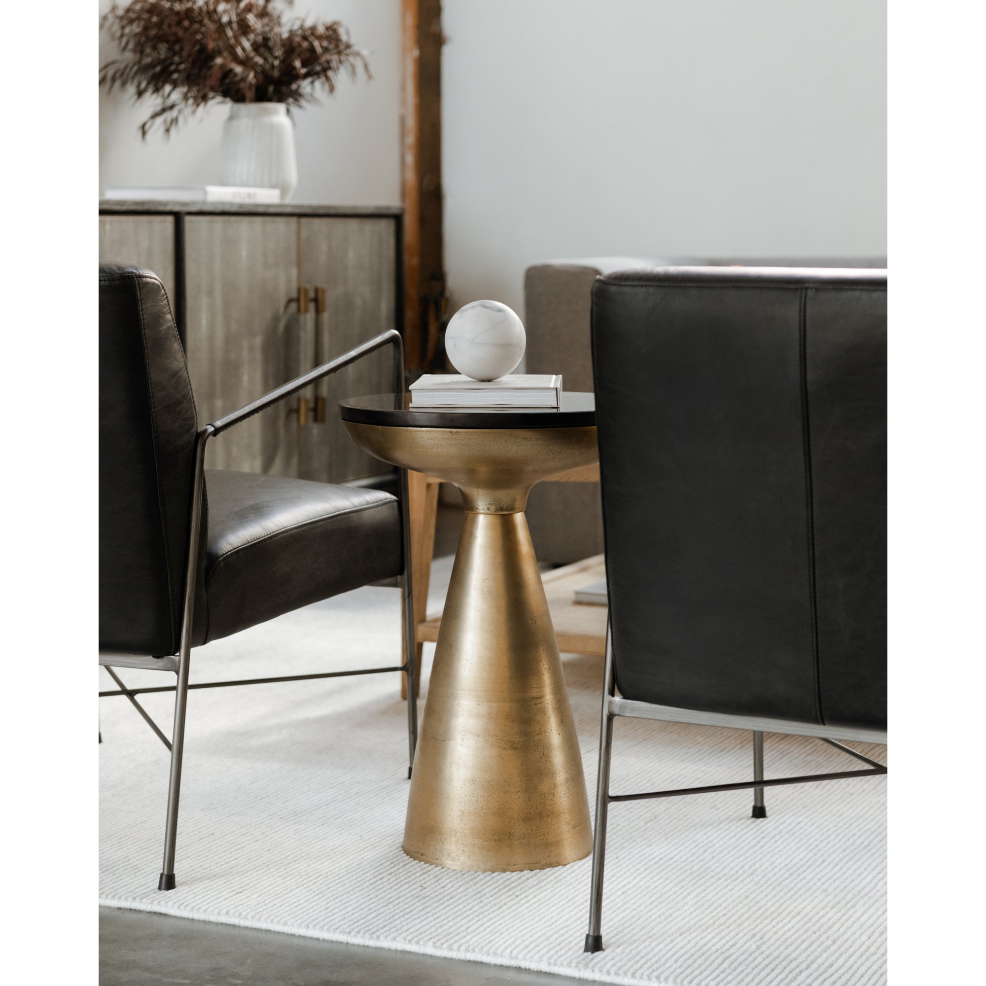 Moes Font Side Table Brass FI-1032-43