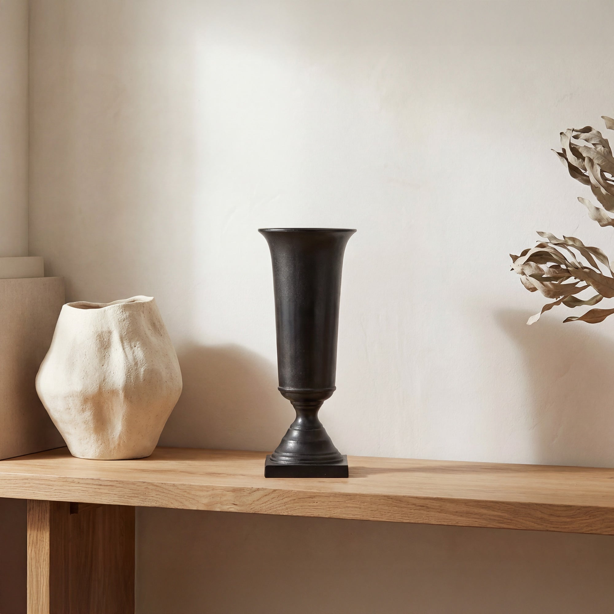 Moes Cassia Cast Aluminum Vase Black FI-1135-02