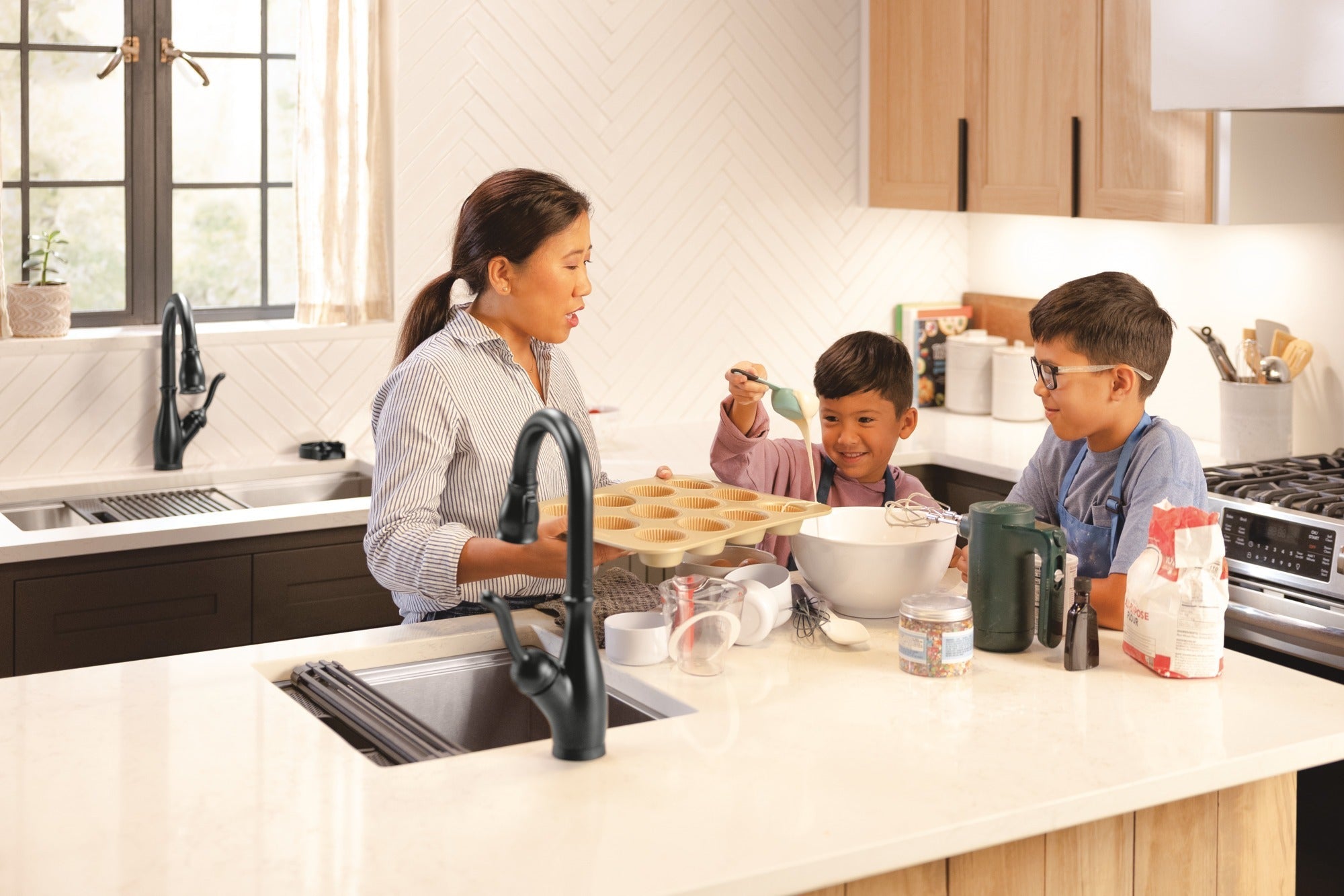 Delta Leland® Touch2O® Bar / Prep Faucet with Touchless Technology