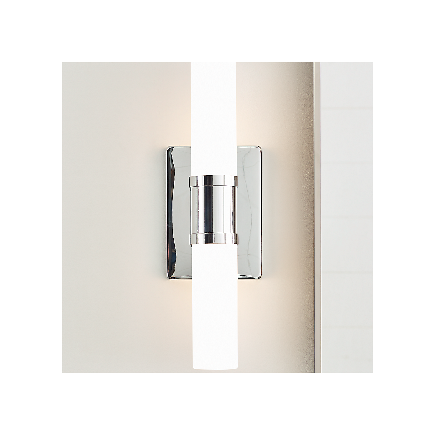 Visual Comfort Keaton 16" Bath Sconce