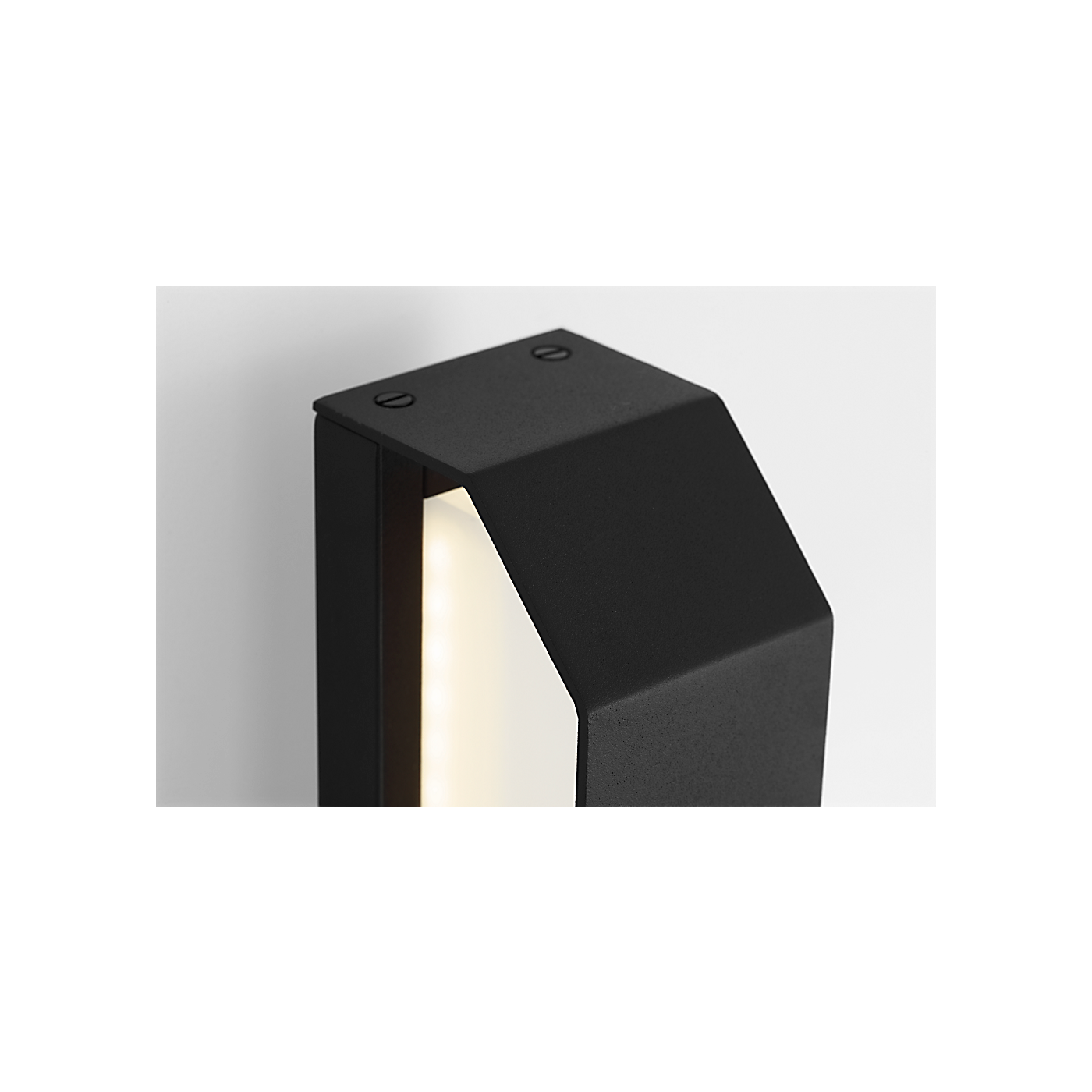 Visual Comfort Lakemont 18” Led Outdoor Wall