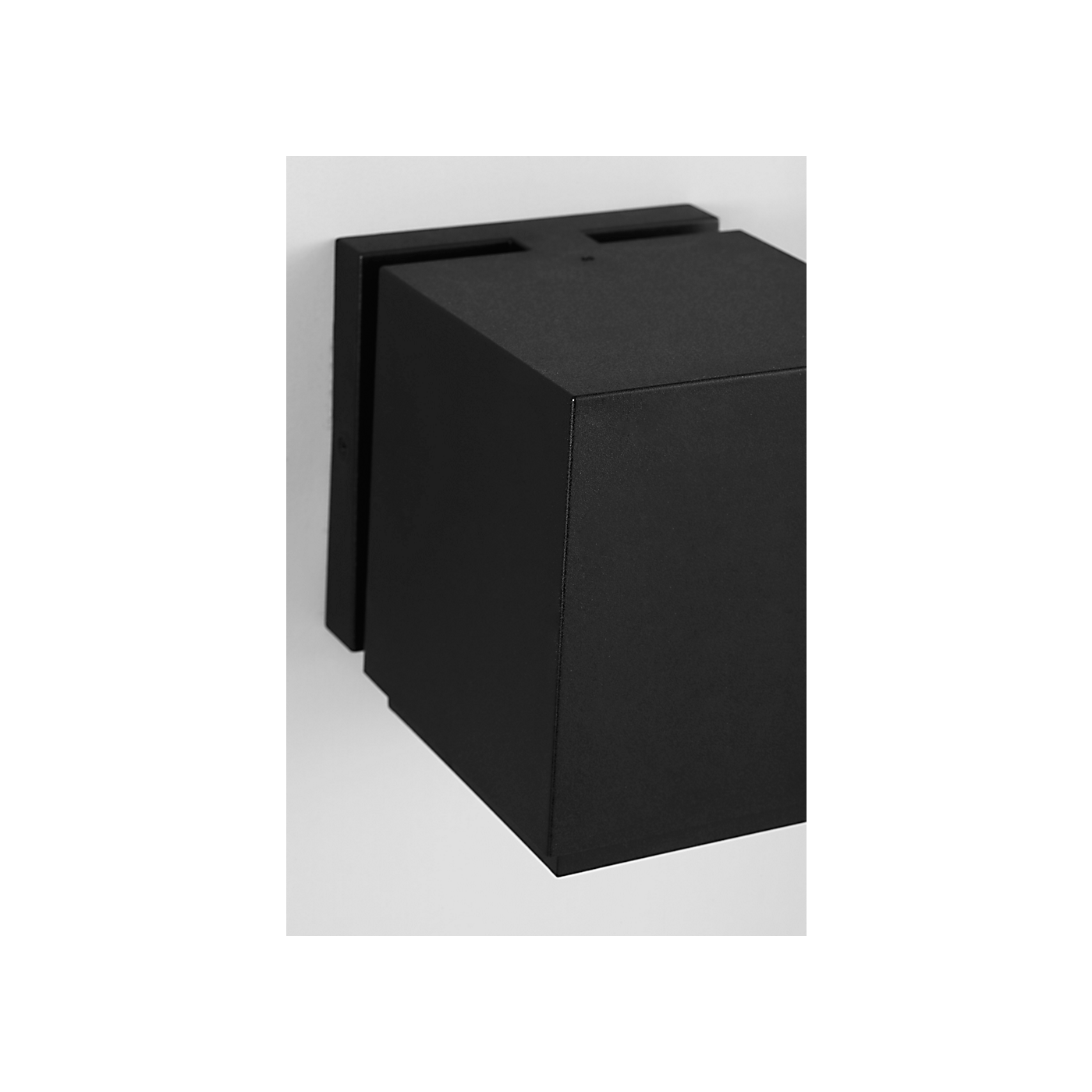 Visual Comfort Huntwick Square Outdoor Wall