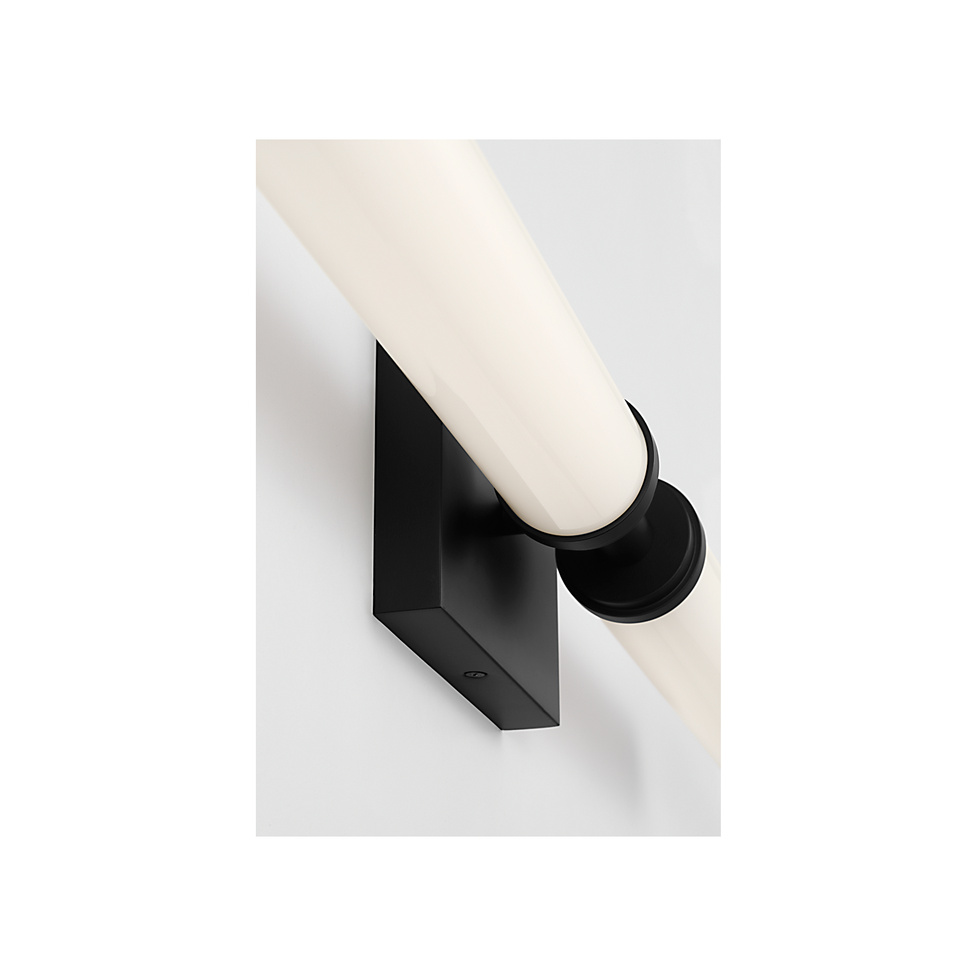 Visual Comfort Coles 30 LED Vanity
