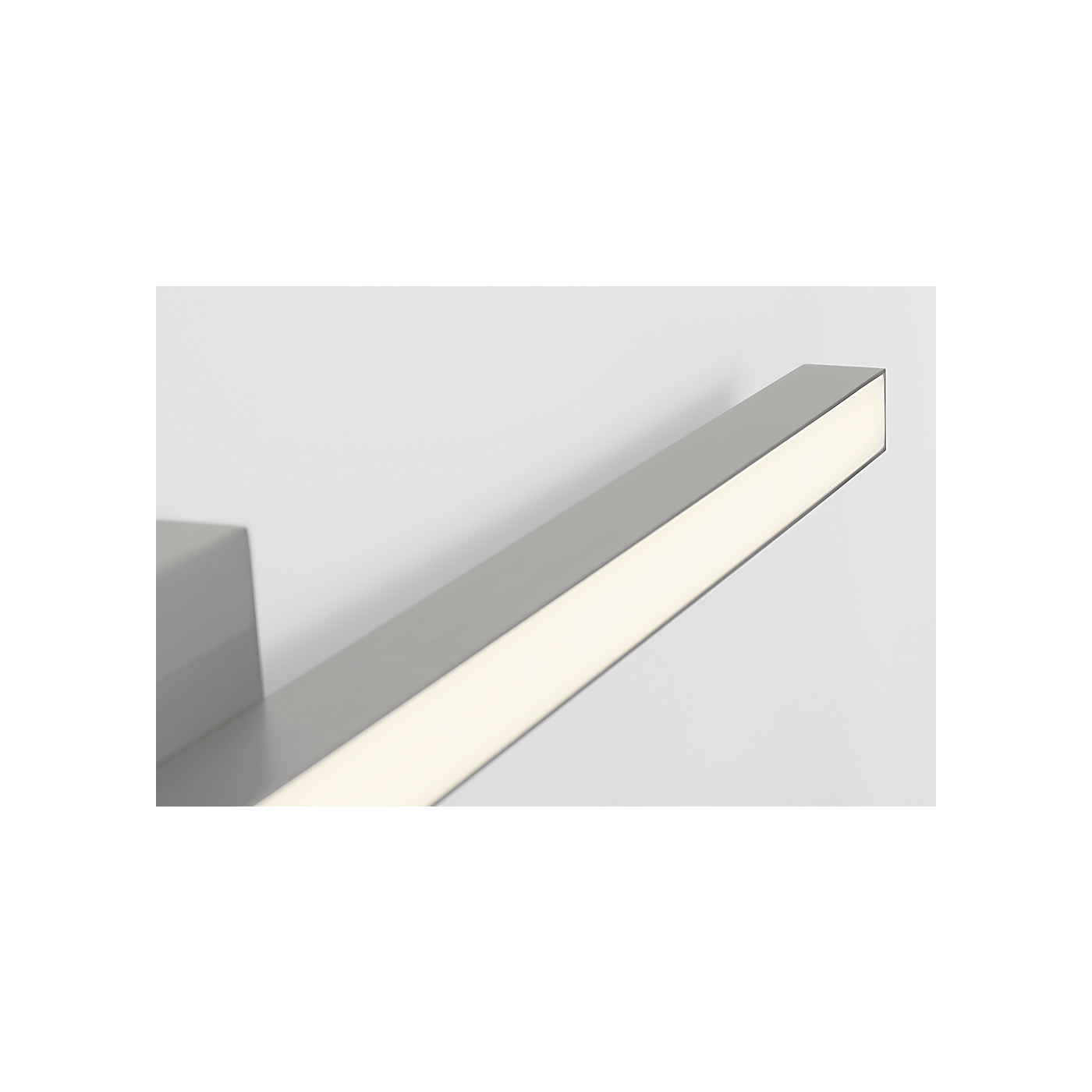 Visual Comfort Marque 36 Led Vanity