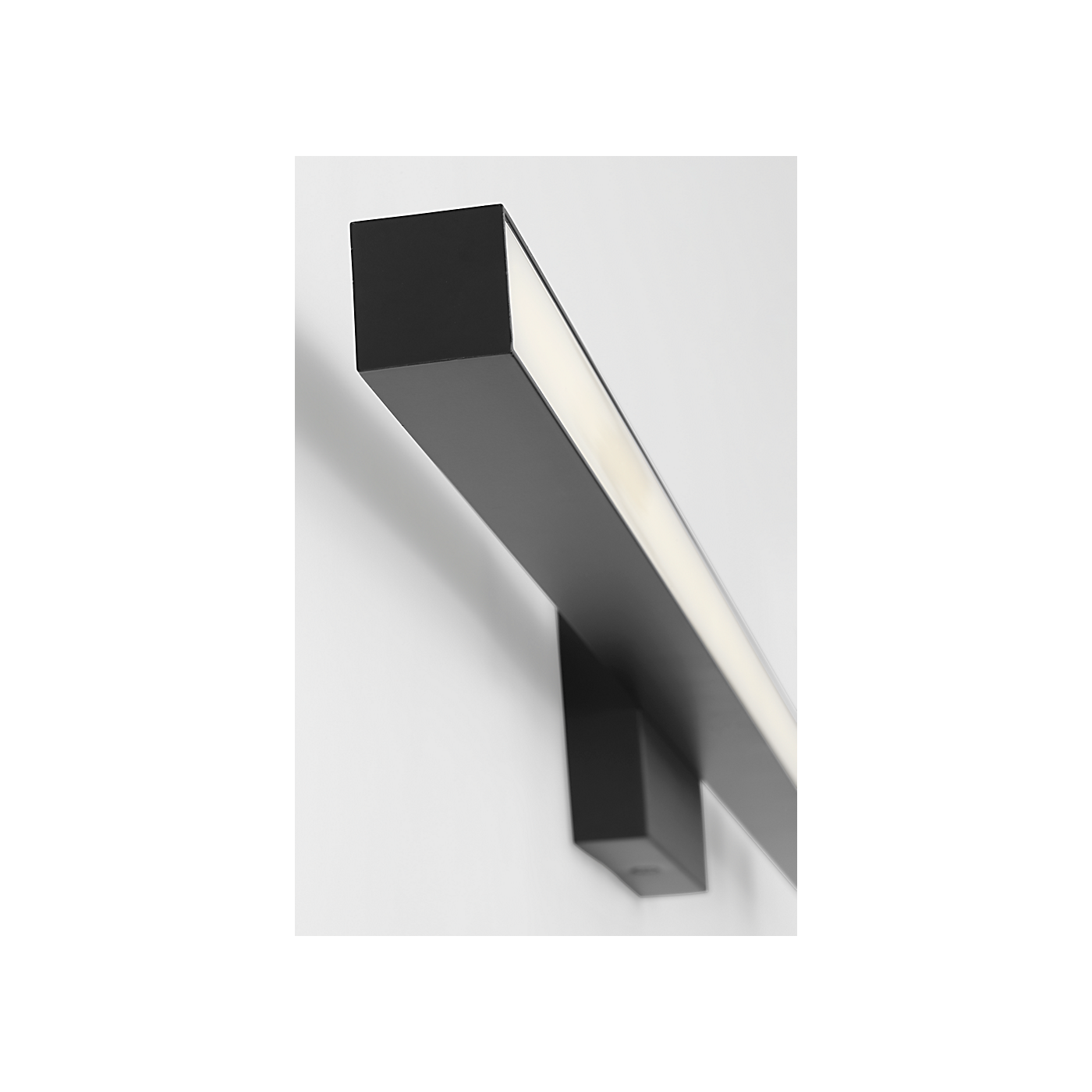 Visual Comfort Marque 36 Led Vanity