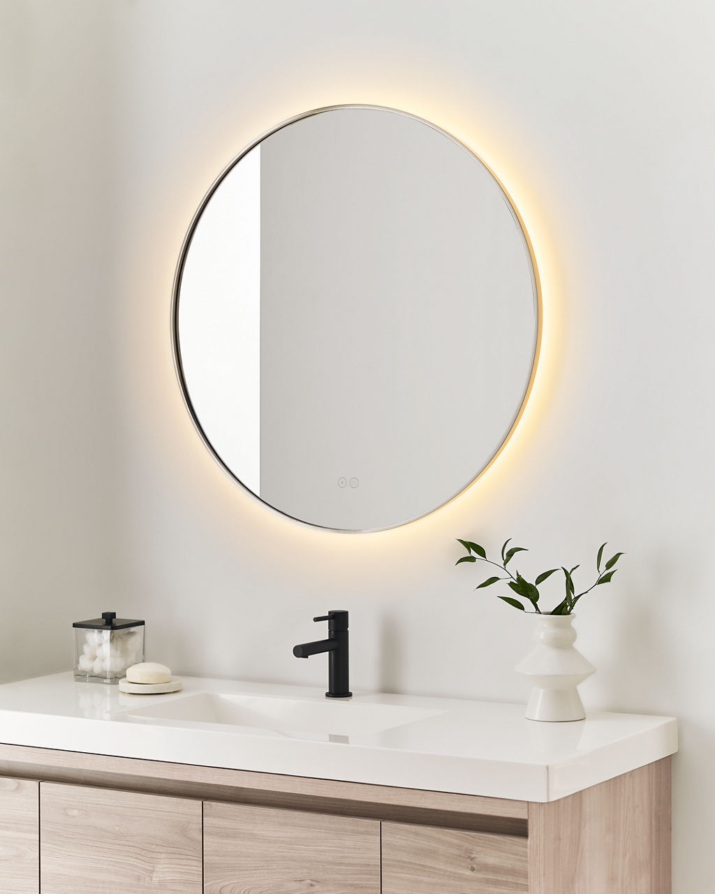 Cadre Round Mirror 30" x 30"