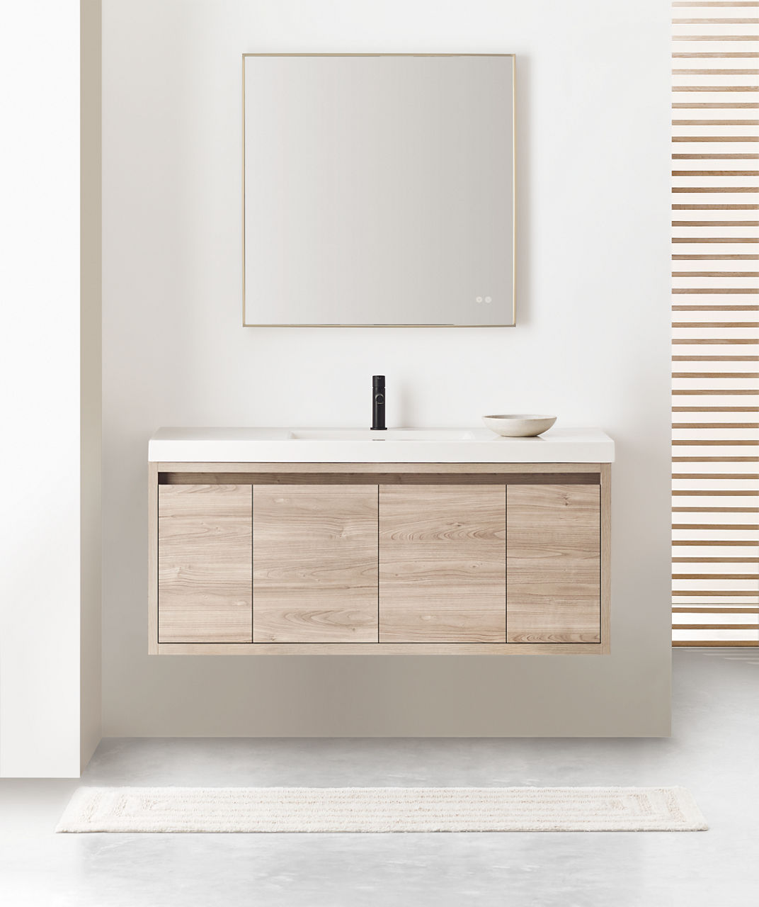 Cadre Square Mirror 30" x 30"