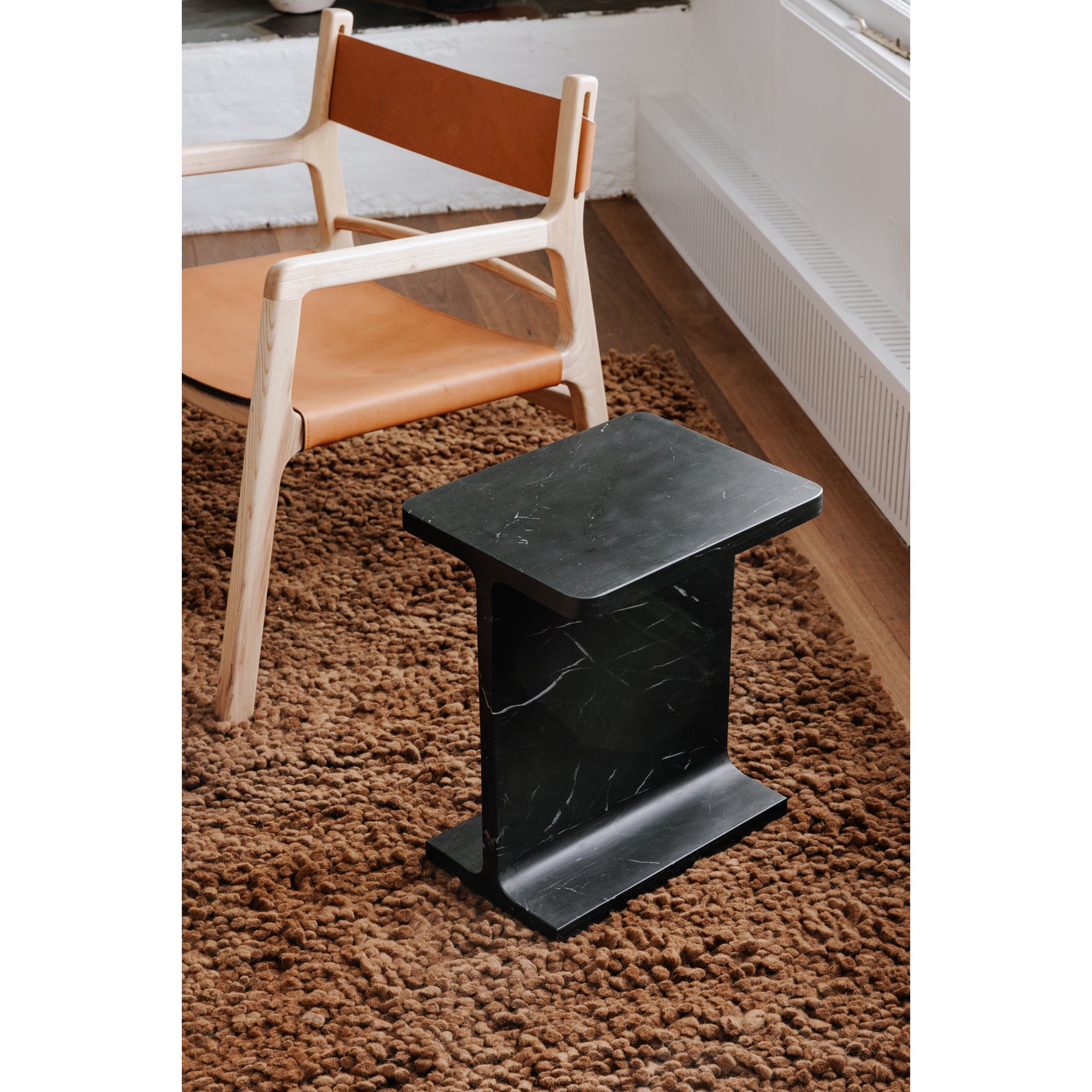 Moes Tullia Accent Table Black GZ-1153-02