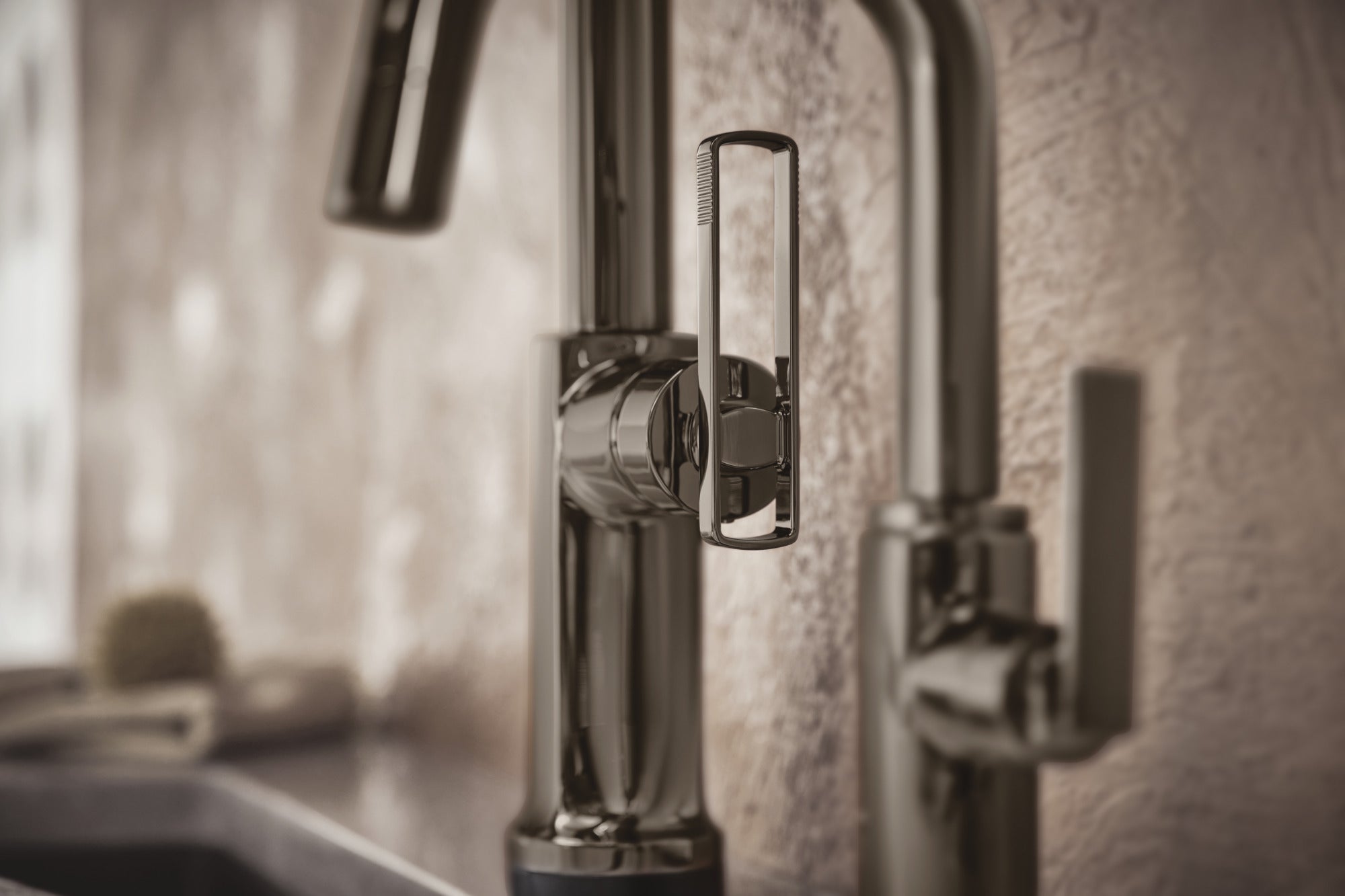 Brizo Kintsu® Pull-Down Faucet Knob Handle Kit