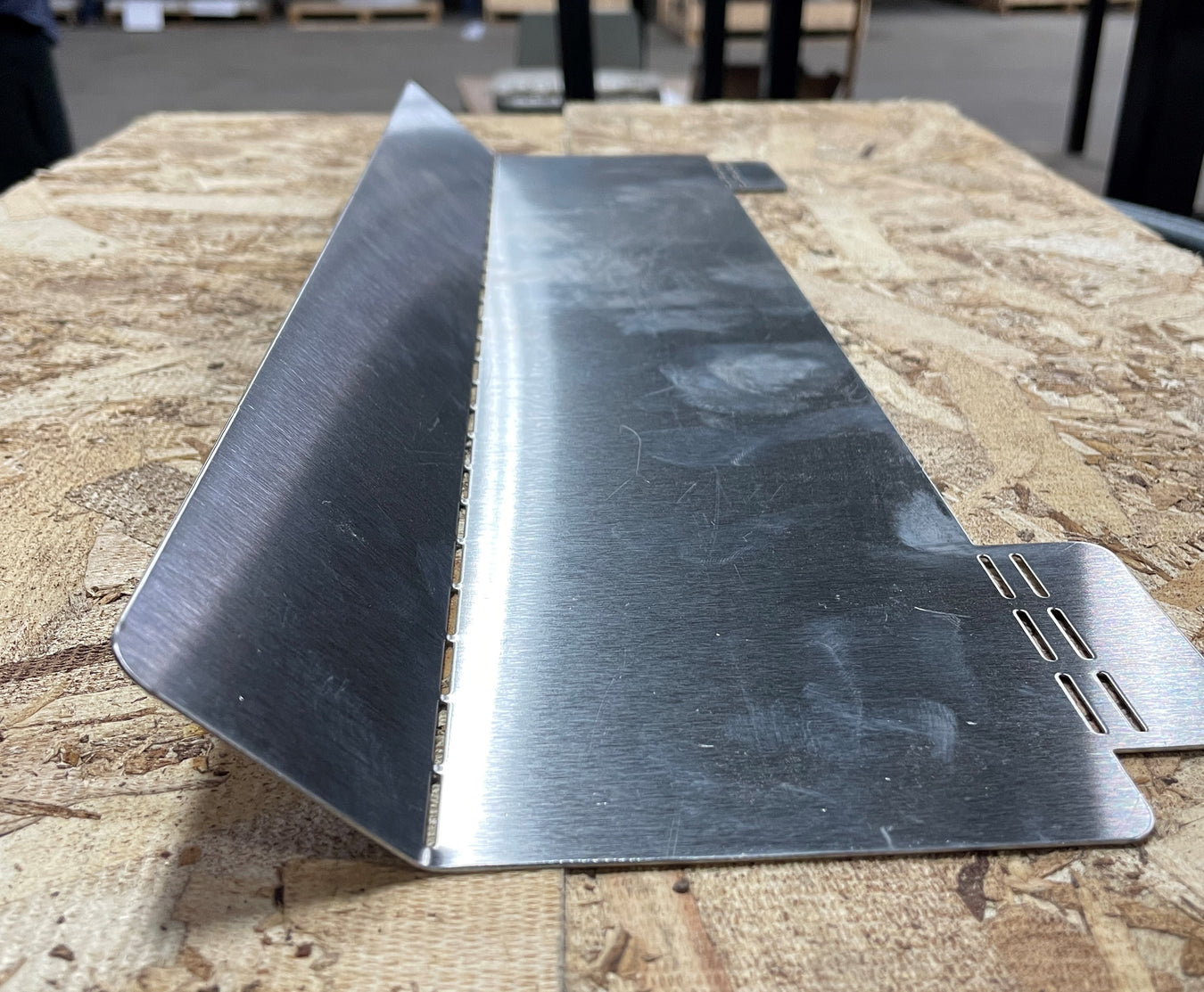 Heat Deflector Side - 750 Hybrid