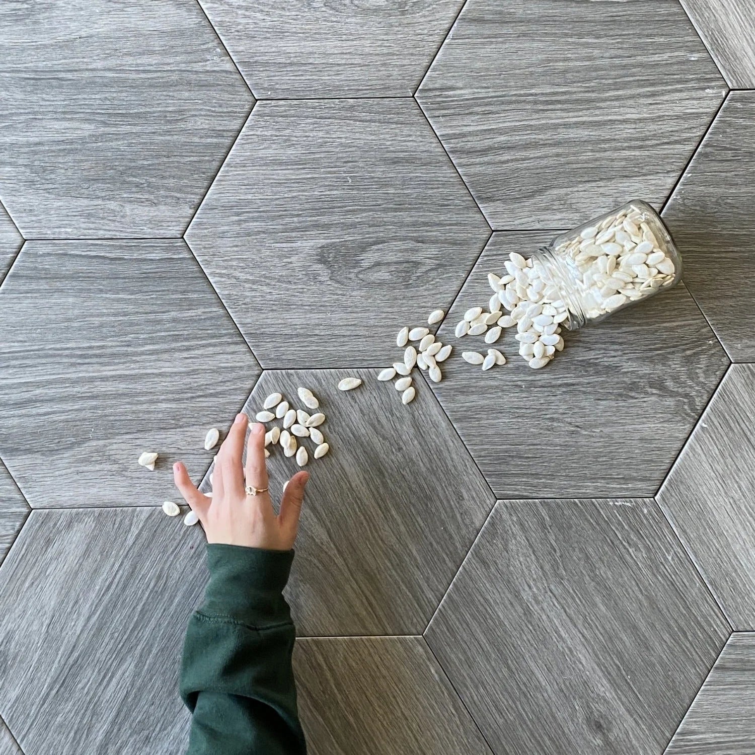 Atlas Gris Porcelain Hexagon tile 10"