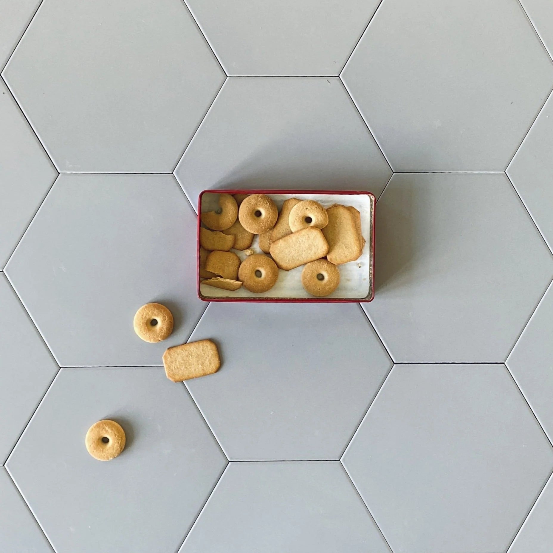 Toscana Perla Porcelain Hexagon tile 10"