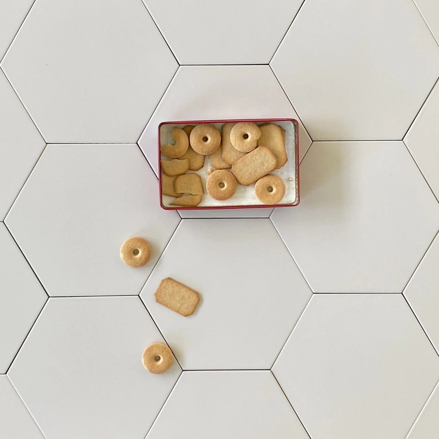 Toscana Marfil Porcelain Hexagon tile 10"