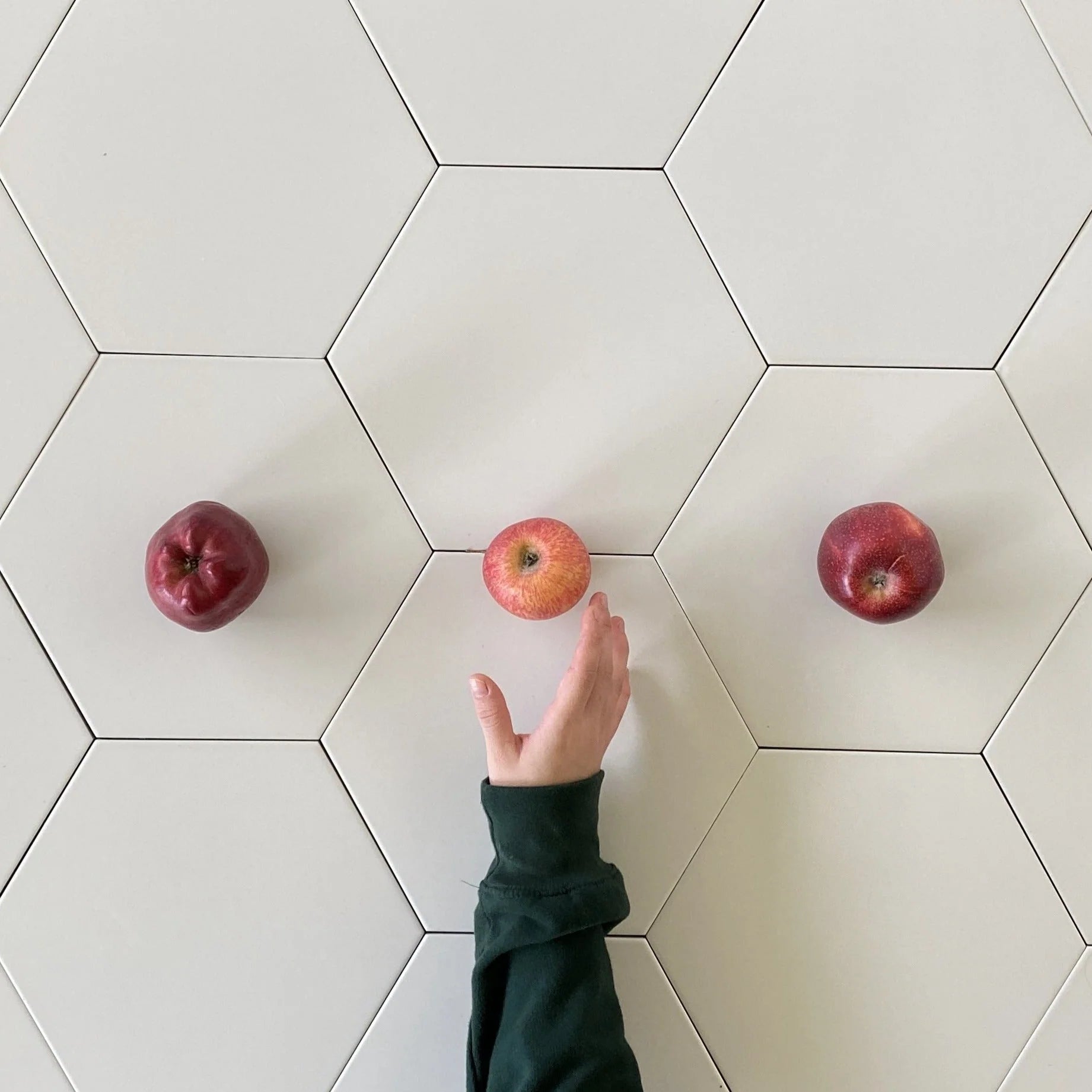 Toscana Marfil Porcelain Hexagon tile 10"