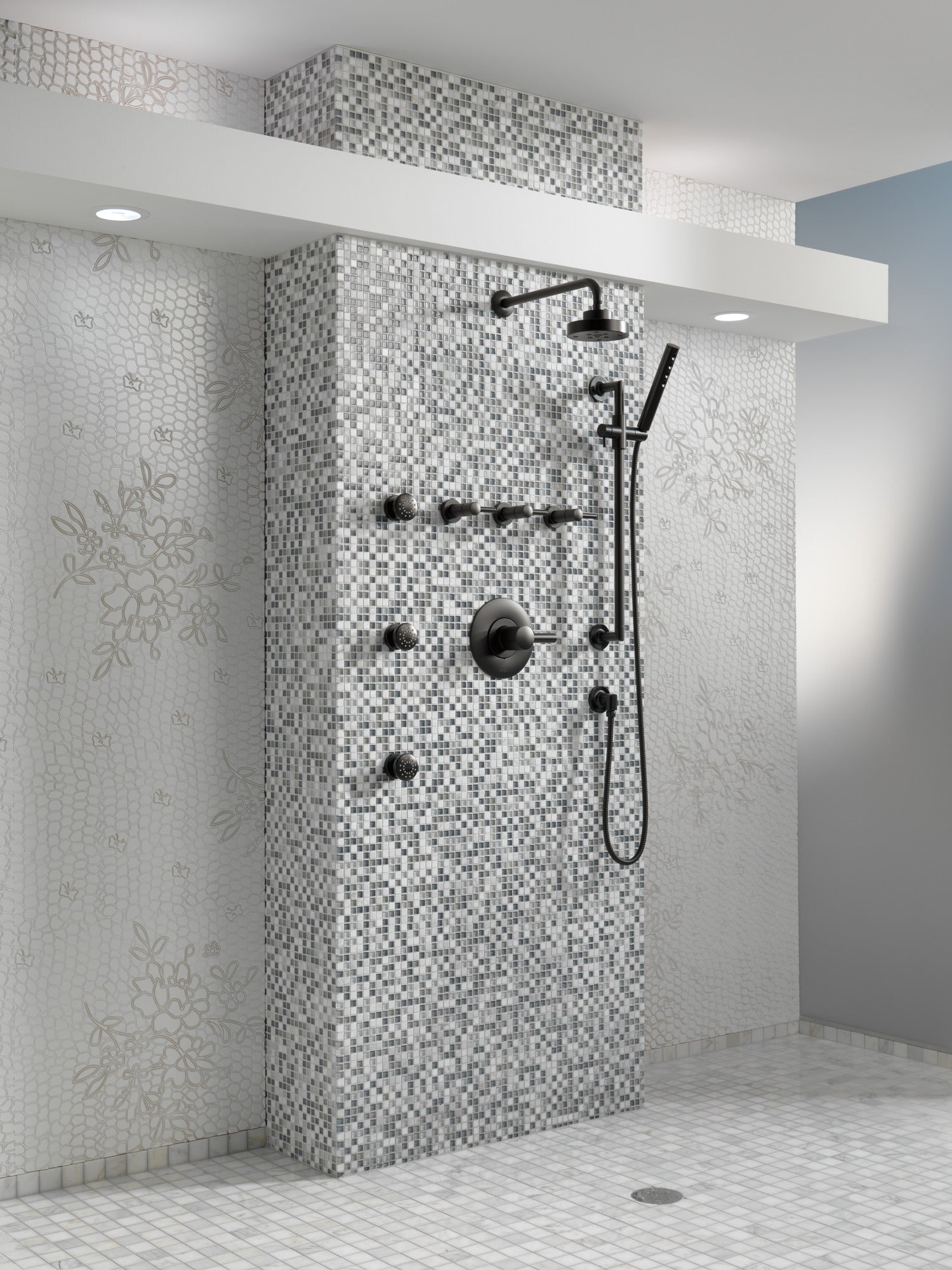 Brizo Essential™ Shower 5" Linear Round H<sub>2</sub>Okinetic<sup>®</sup> Single Function Wall Mount Showerhead