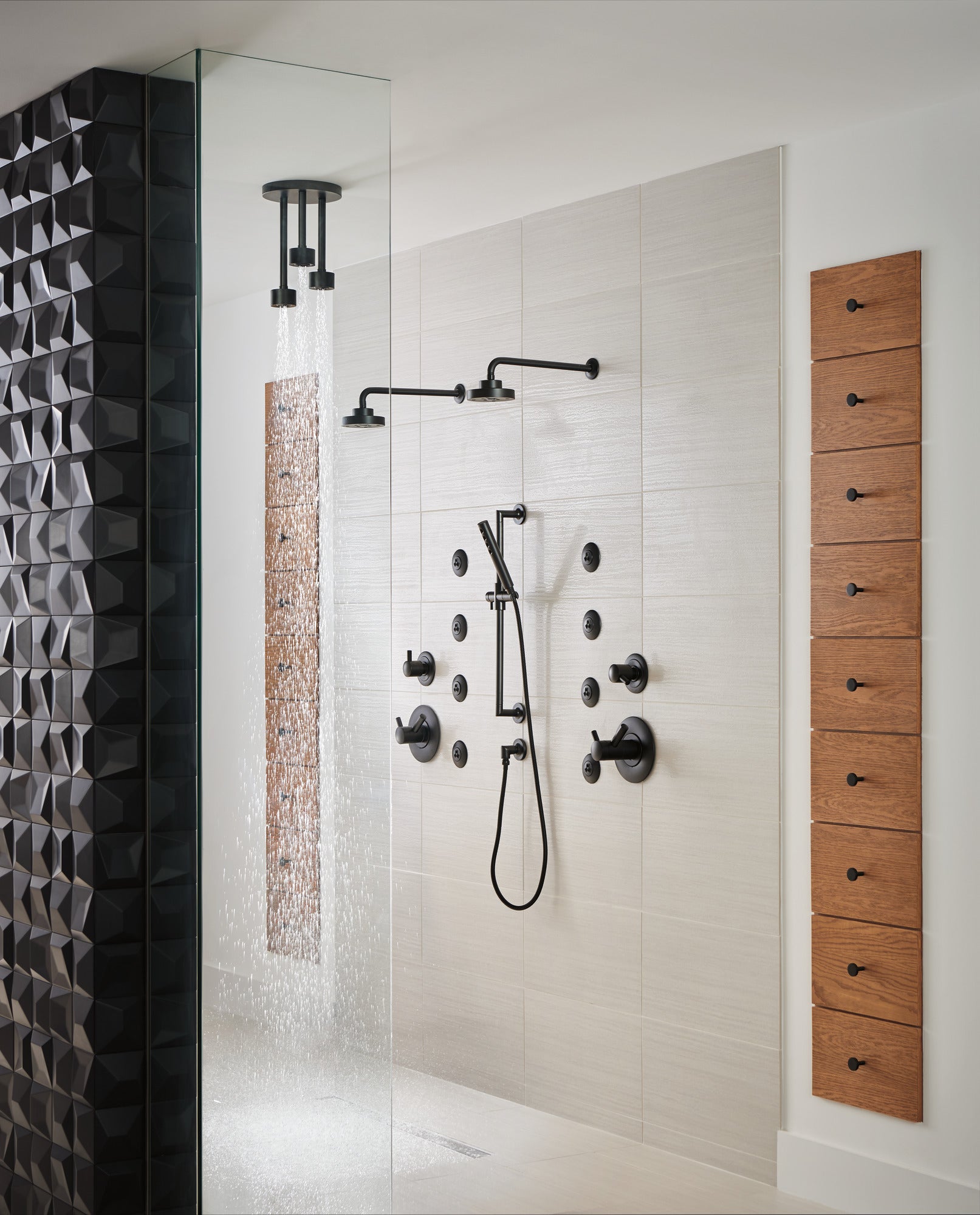 Brizo Jason Wu for Brizo™ SLIDE BAR HANDSHOWER WITH H2OKinetic® TECHNOLOGY