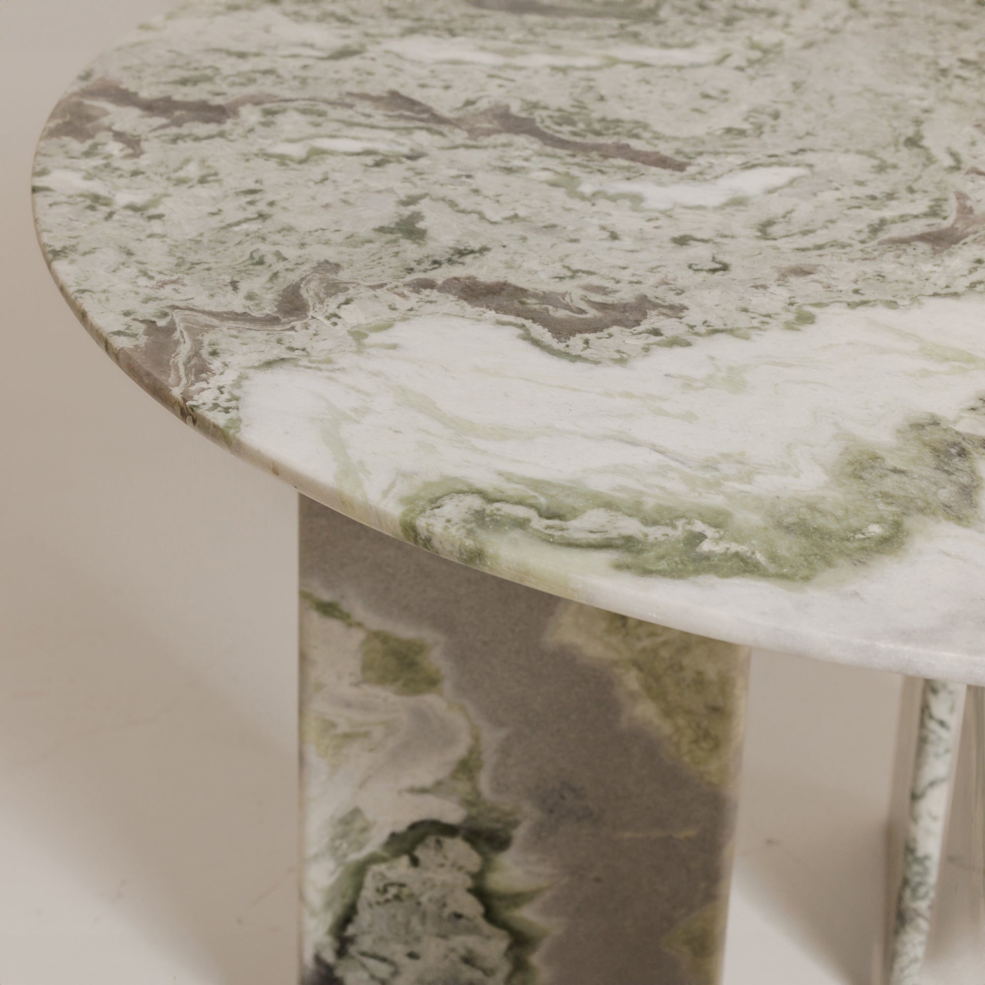 Moes Celia Round Dining Table Green Onyx Marble JD-1076-16-0